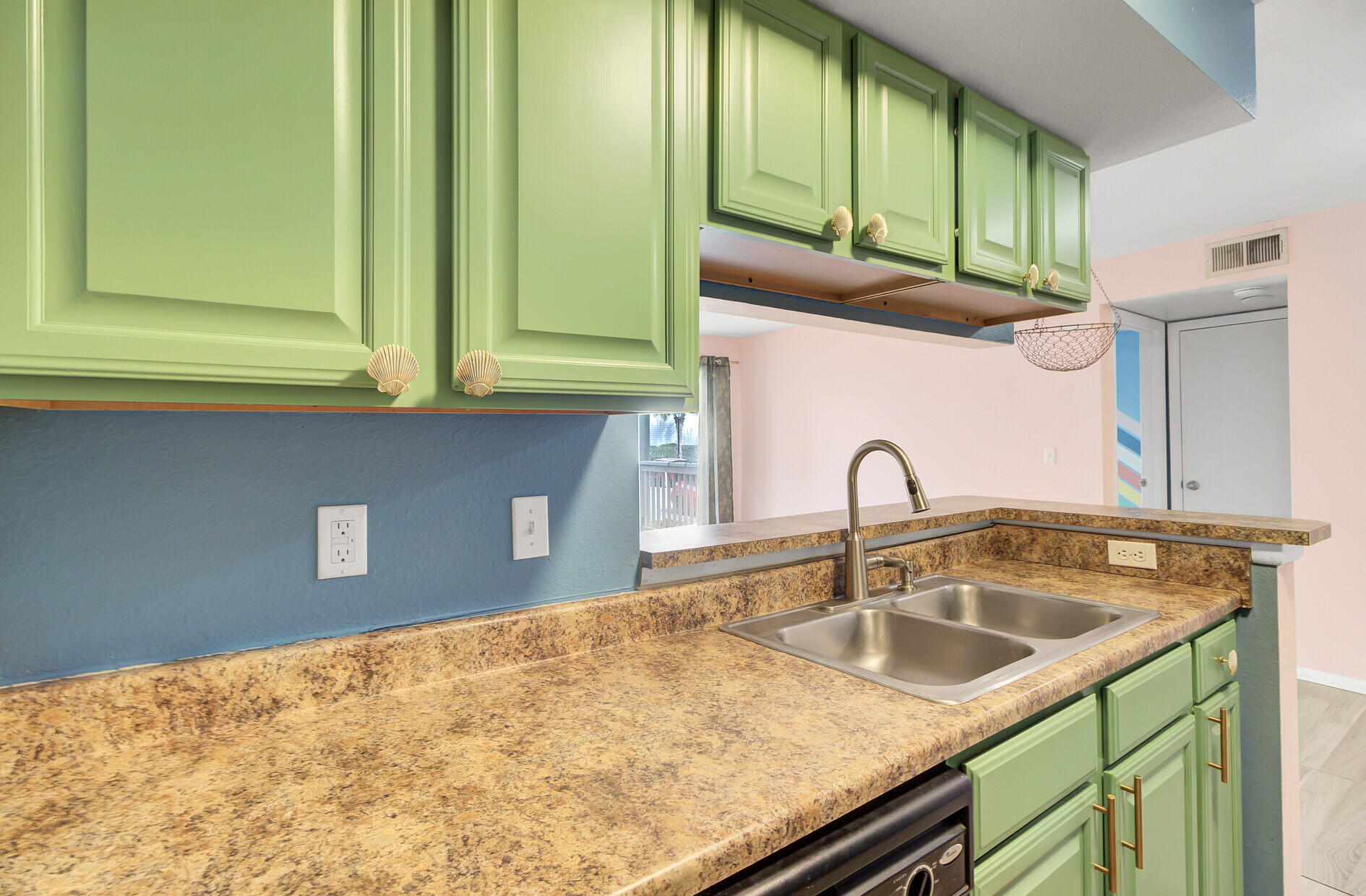 1481 Center Street Ext # 601