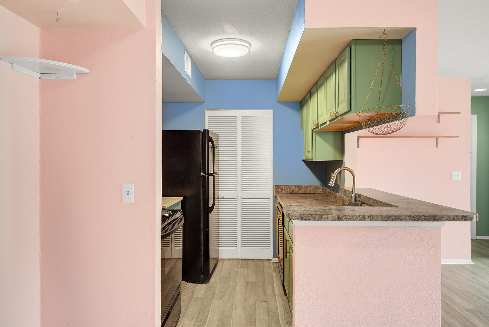 1481 Center Street Ext # 601