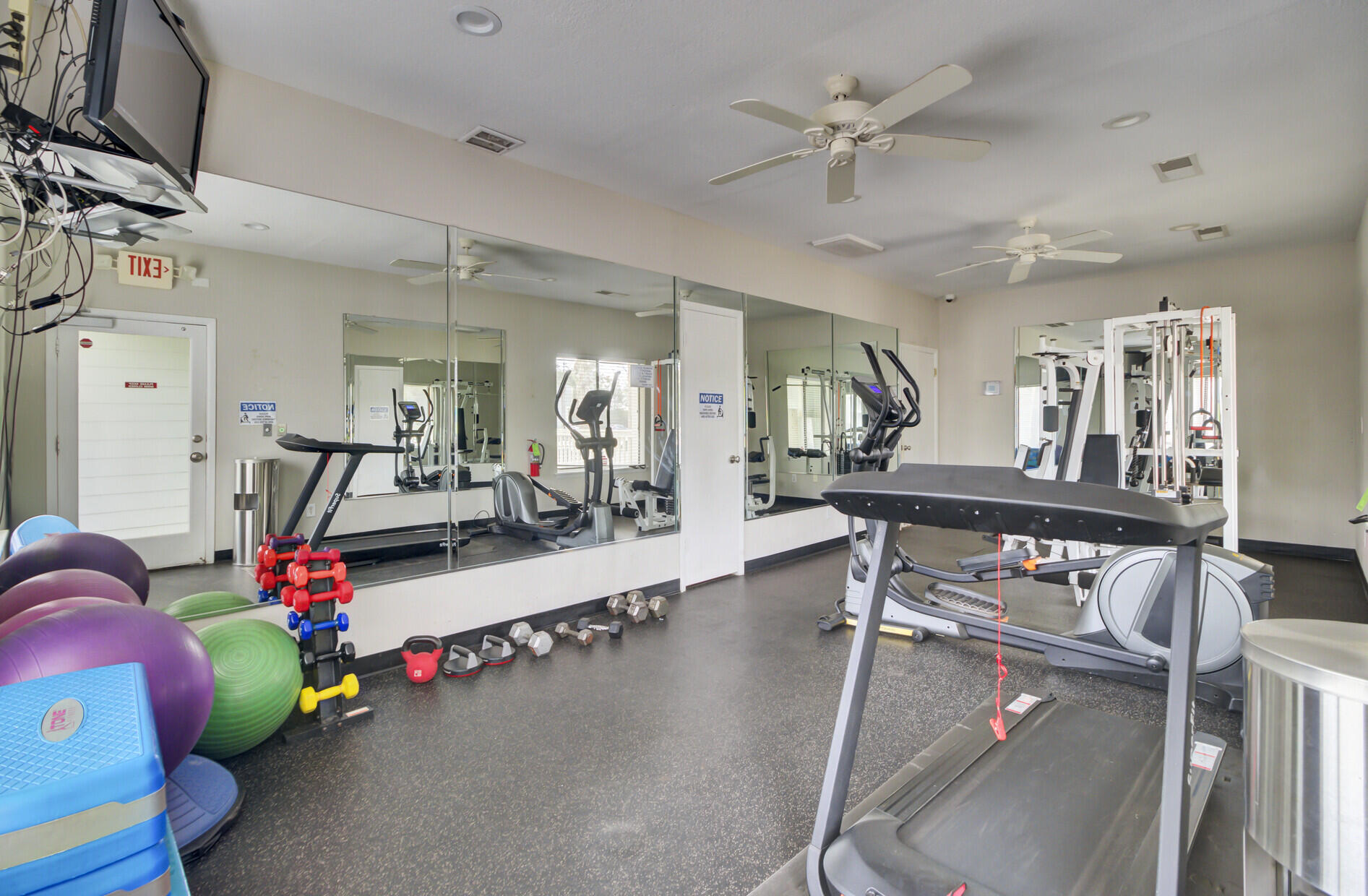 1481 Center Street Ext # 601