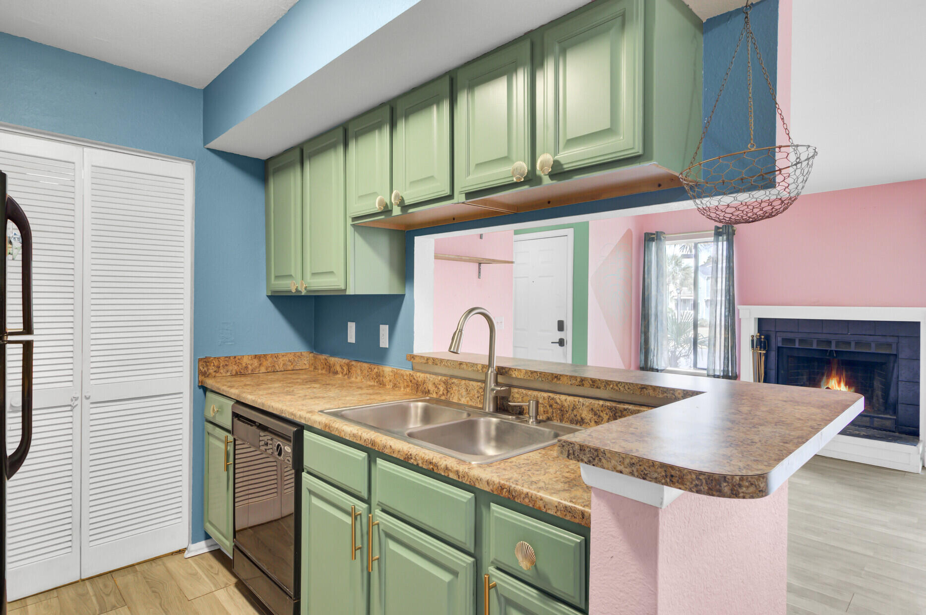 1481 Center Street Ext # 601