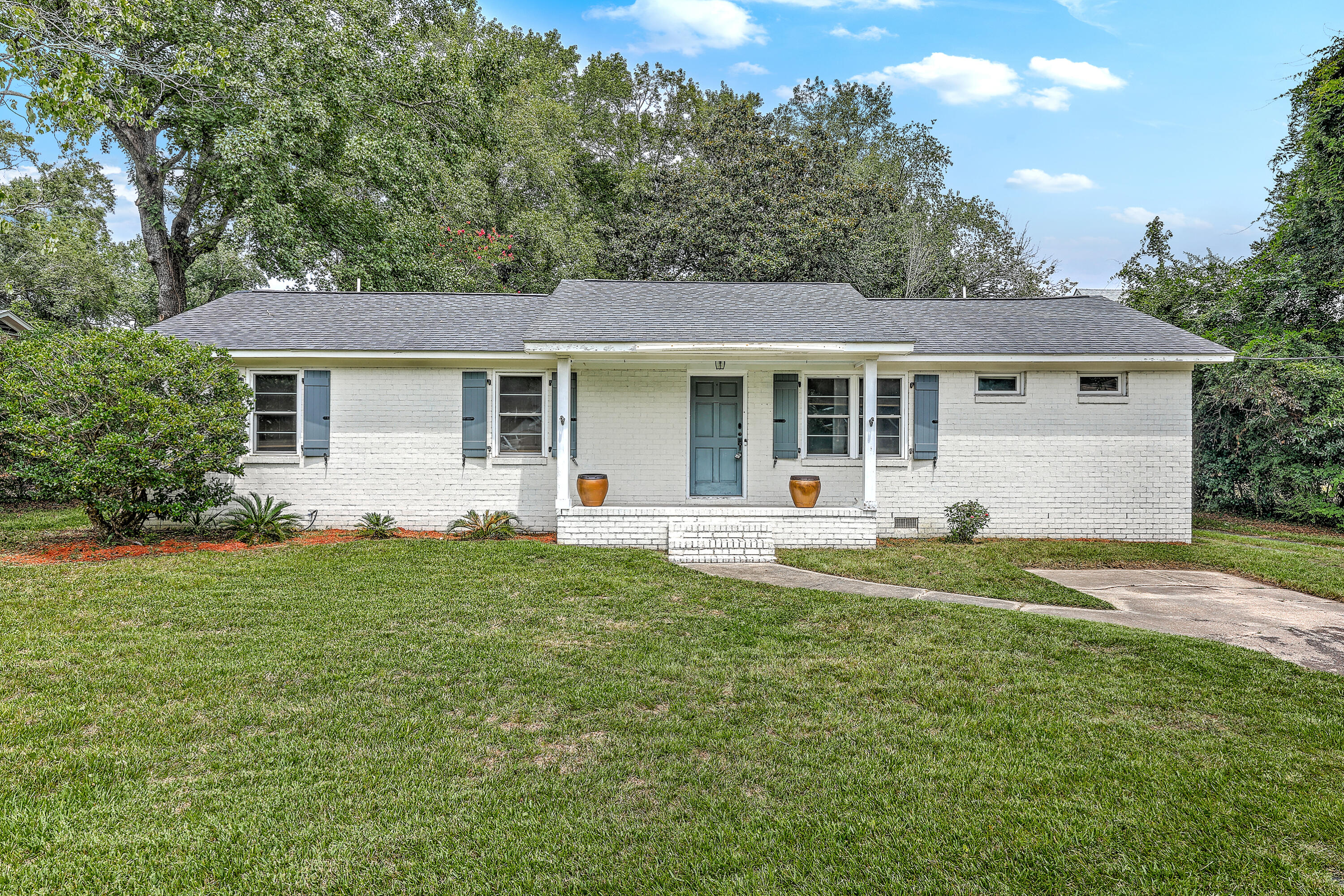 1140 Pleasant Pines Road