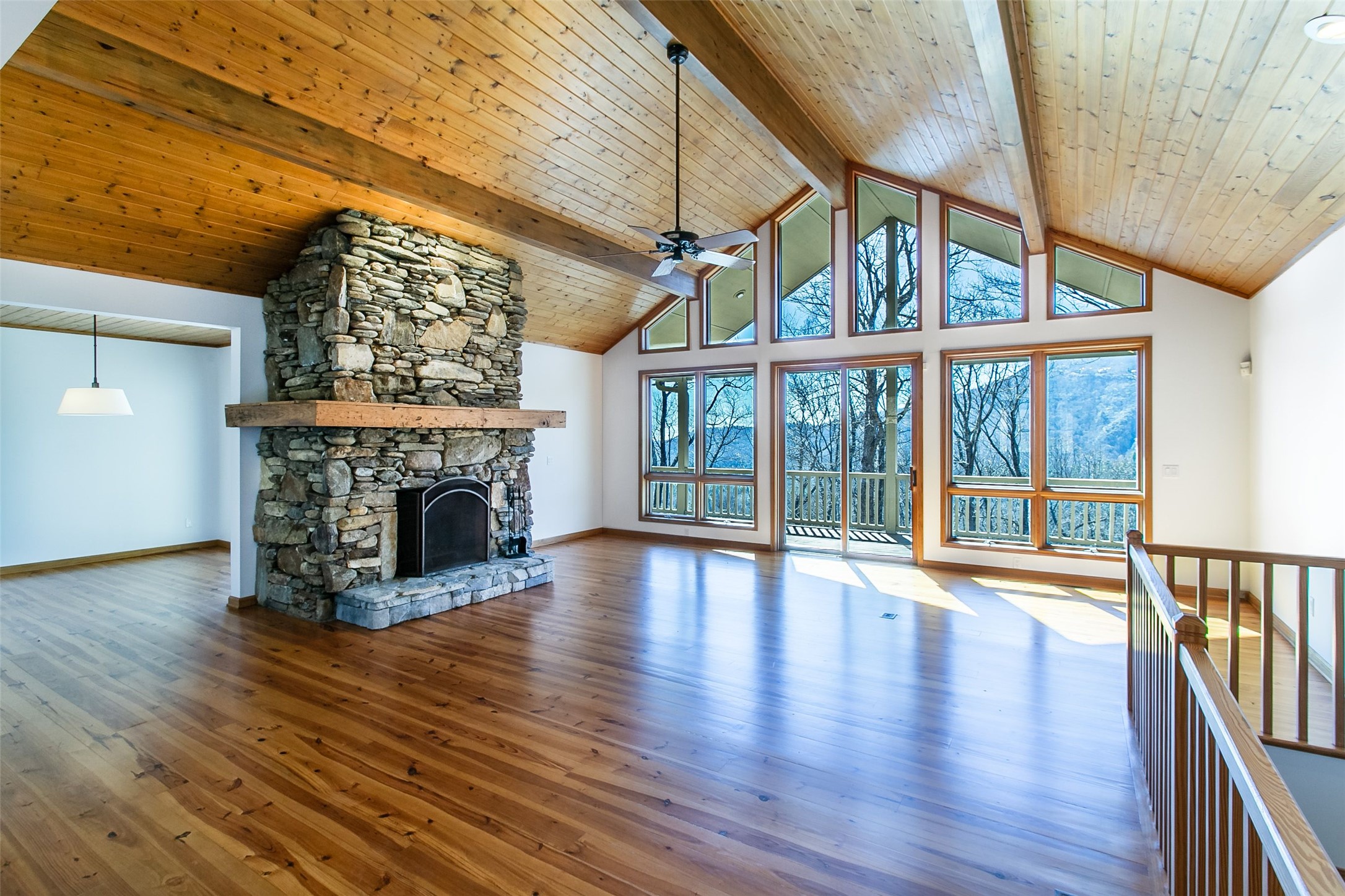 105 Boulder Knob Drive