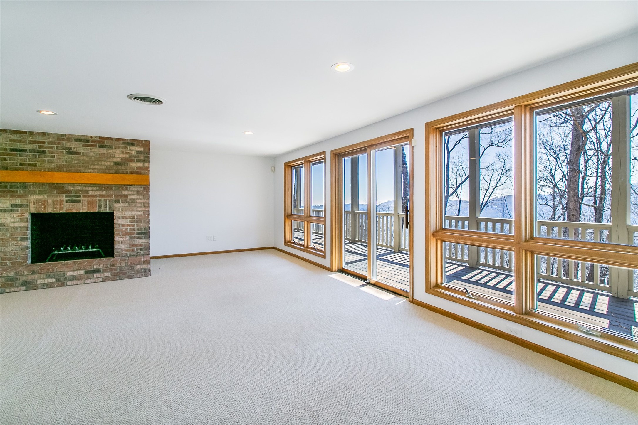 105 Boulder Knob Drive
