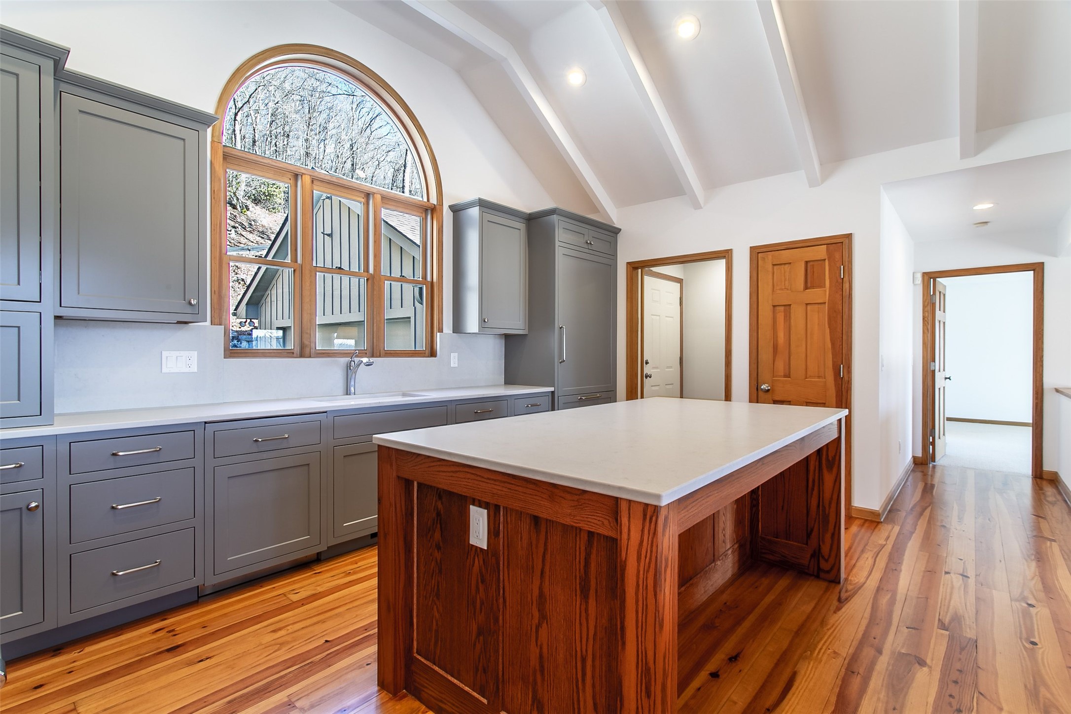105 Boulder Knob Drive