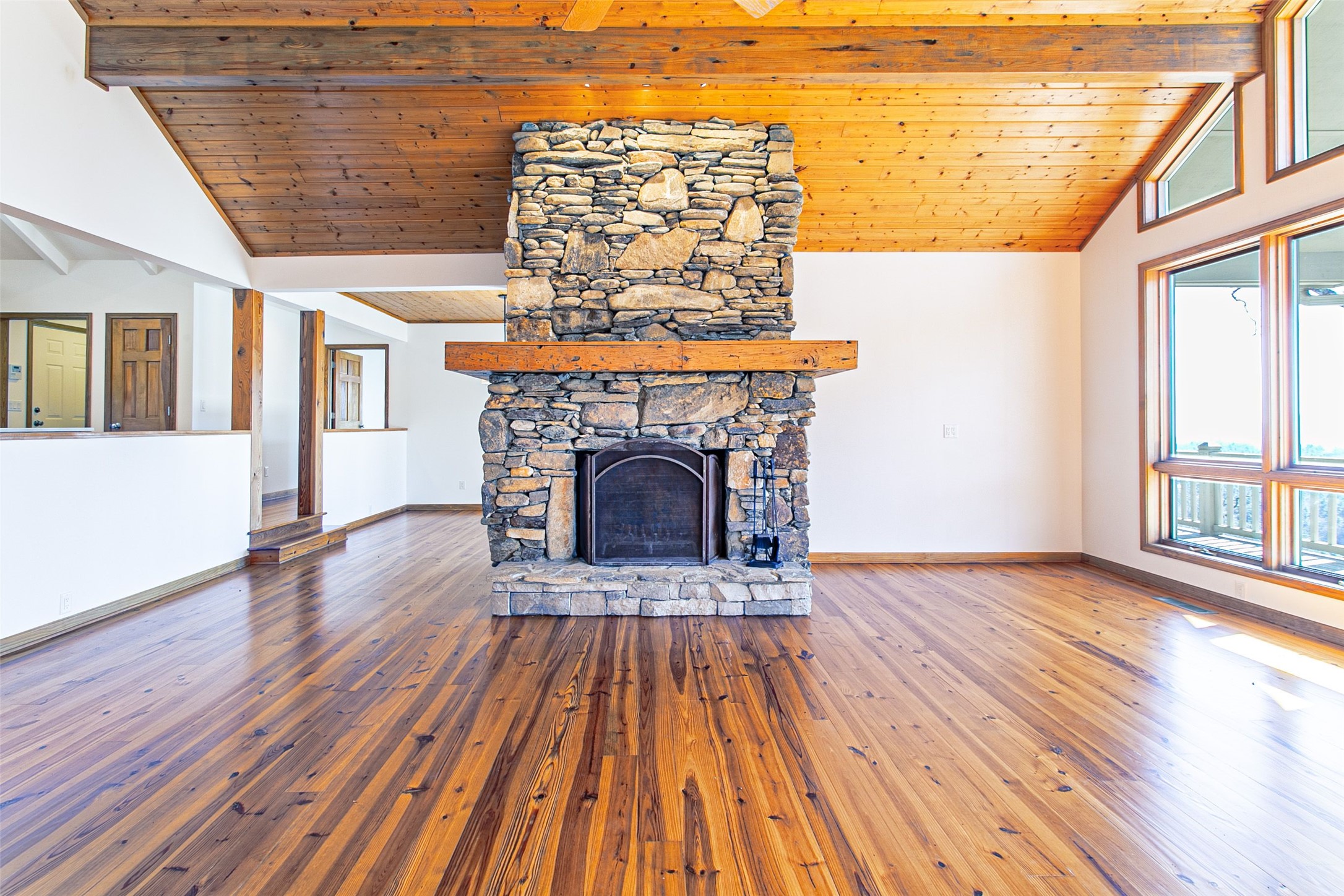 105 Boulder Knob Drive