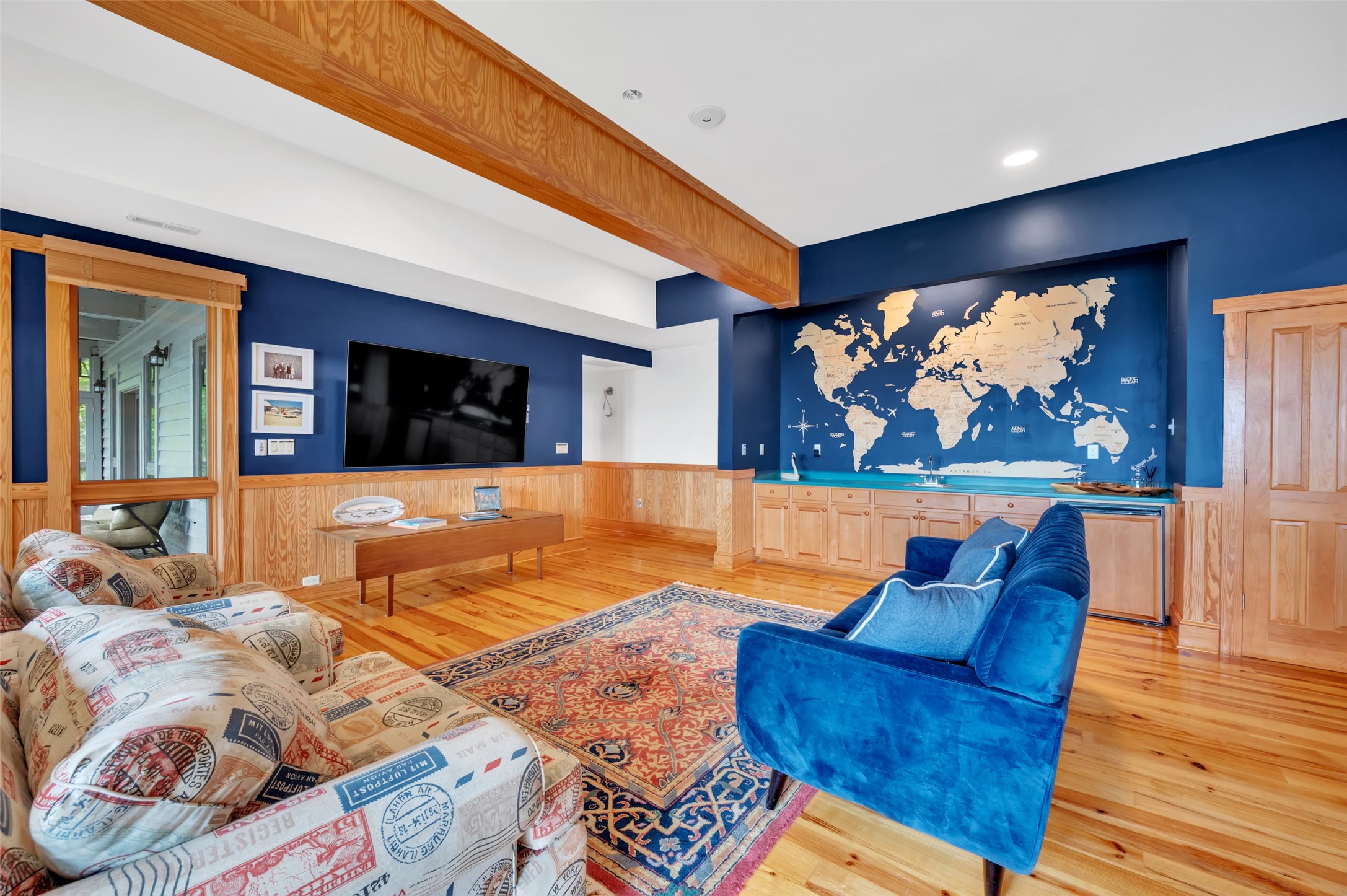 363 Lakeside Drive