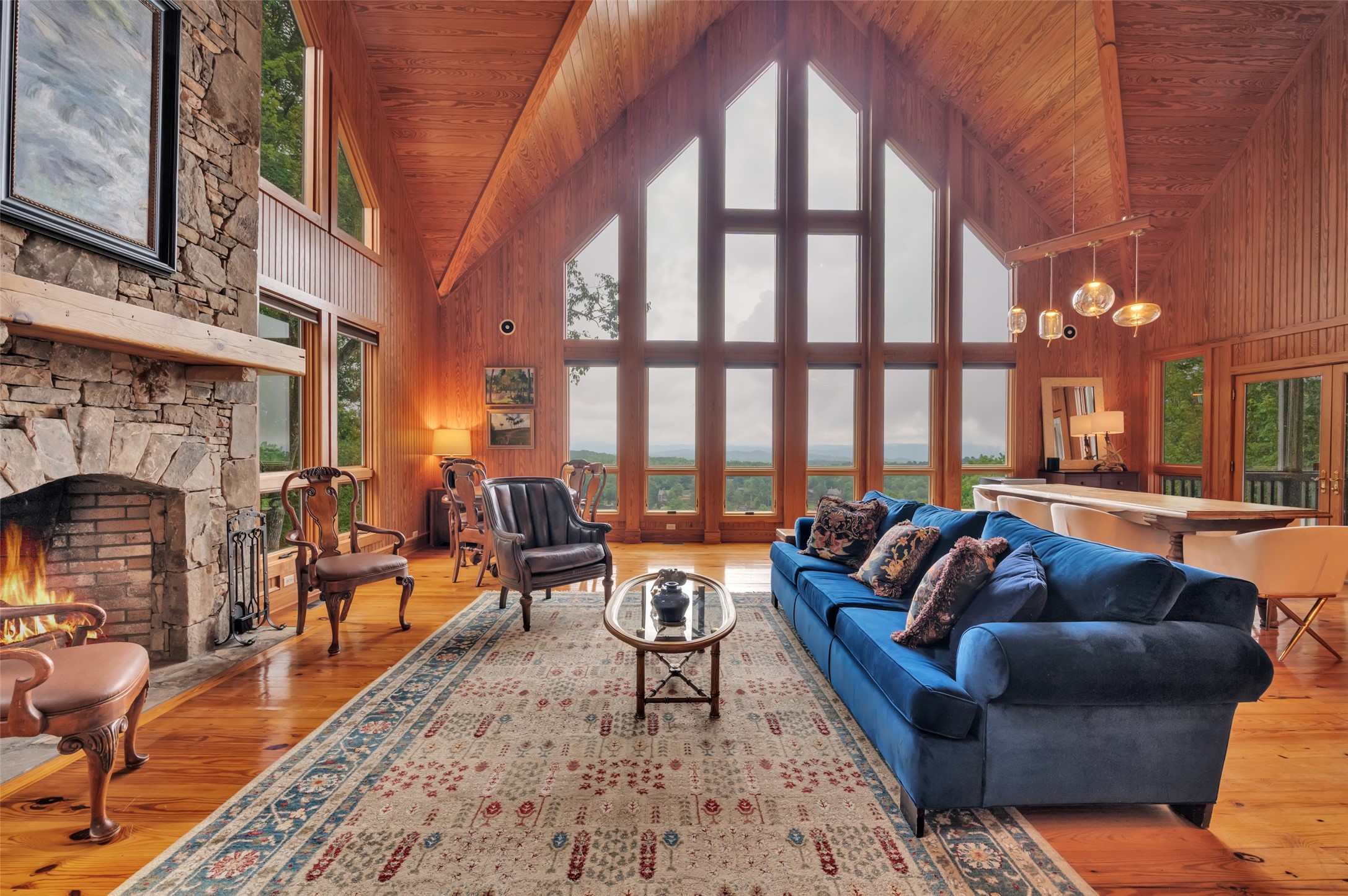 363 Lakeside Drive