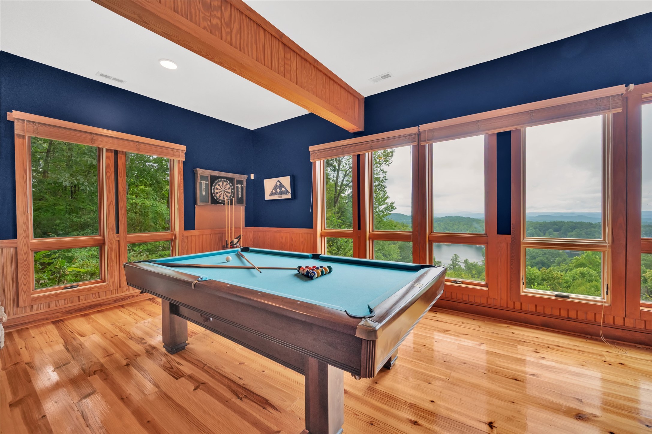 363 Lakeside Drive