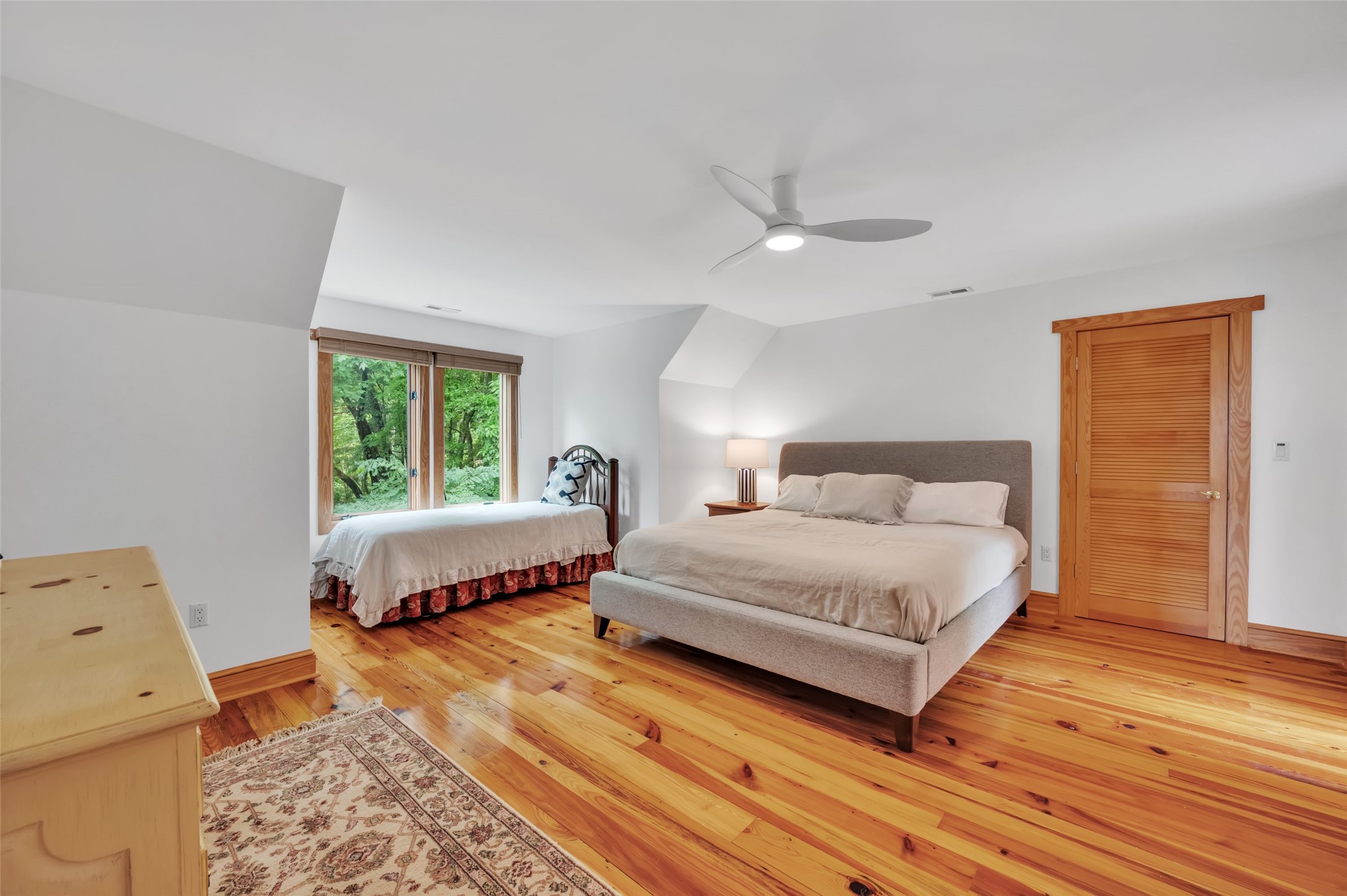 363 Lakeside Drive