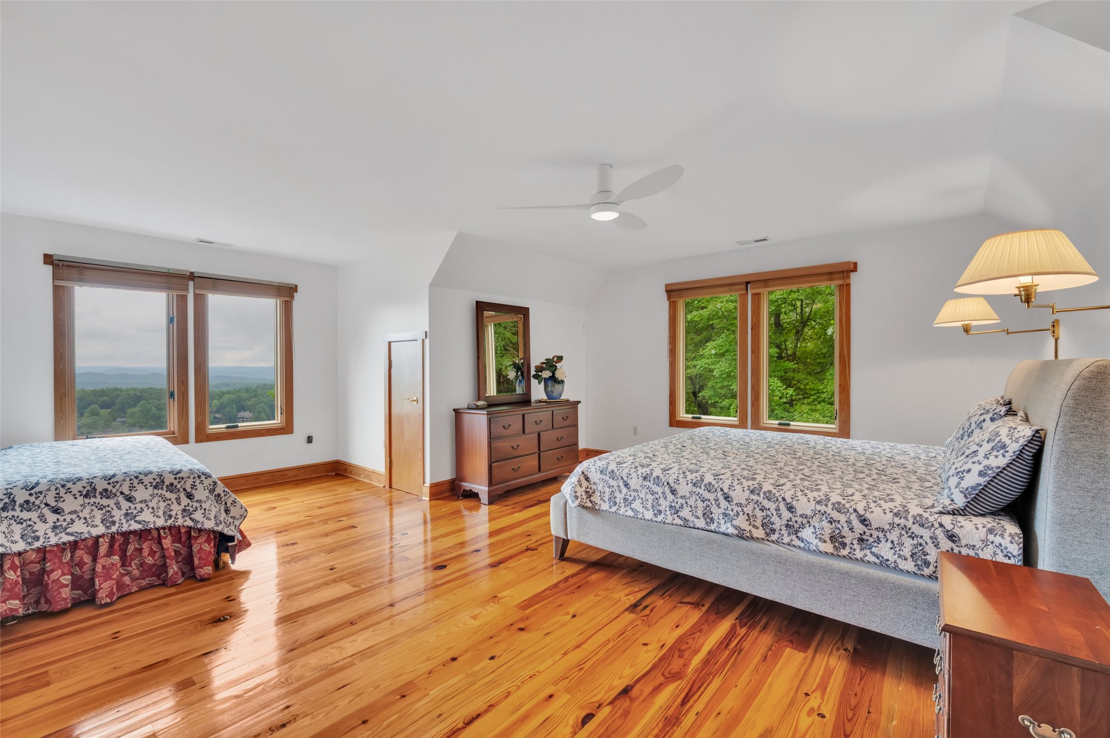 363 Lakeside Drive
