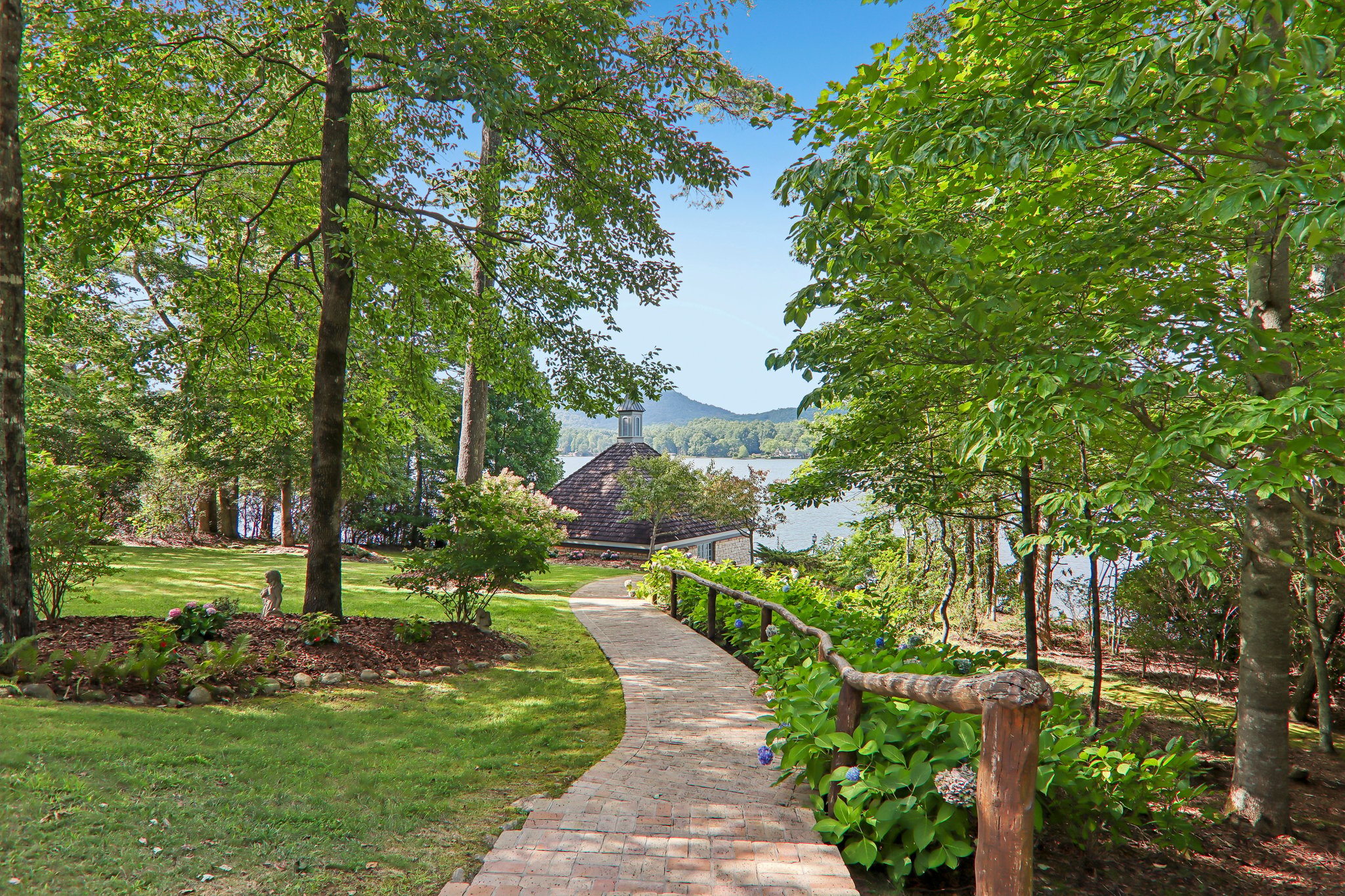 138 Indian Trace