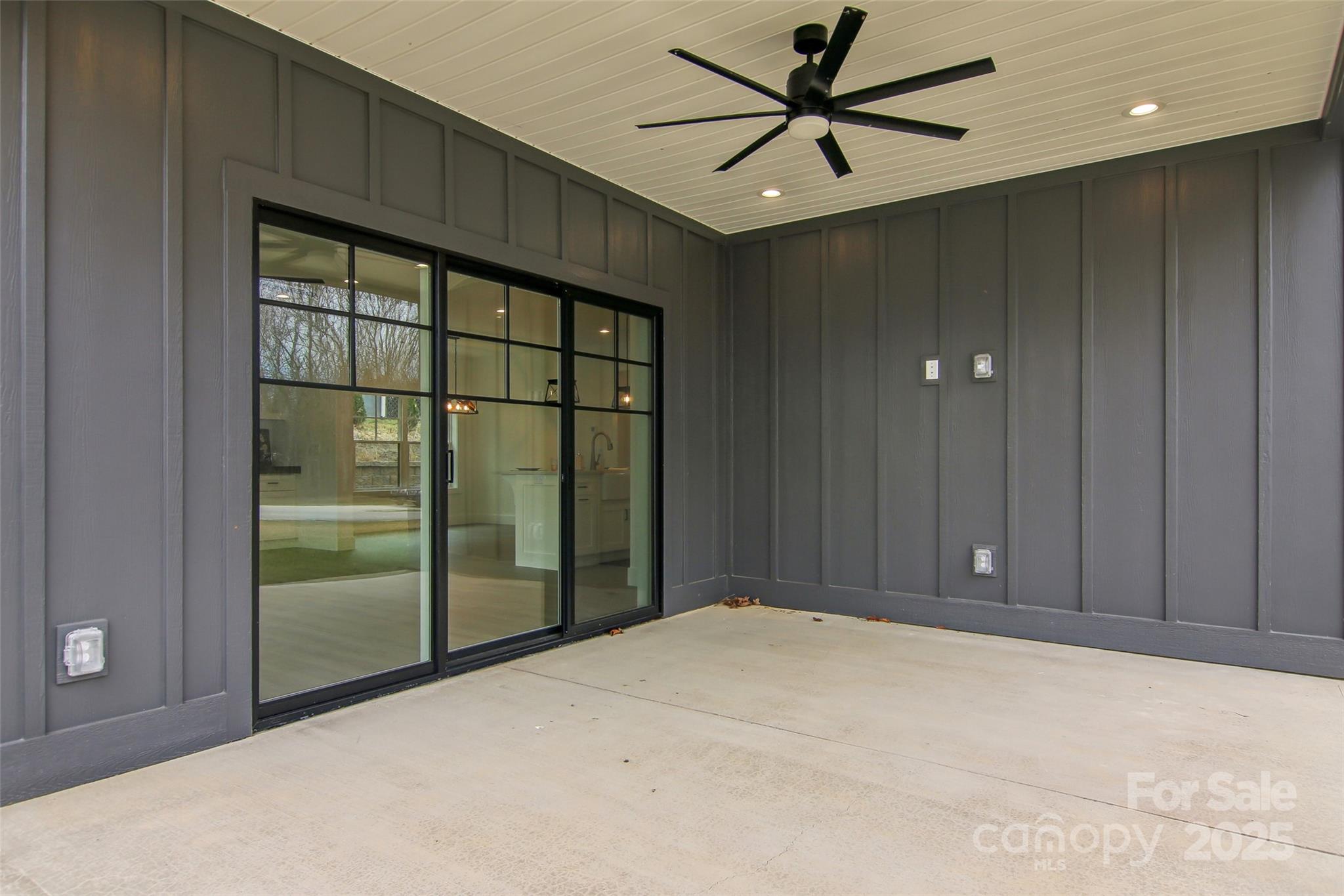 201 Plato Place