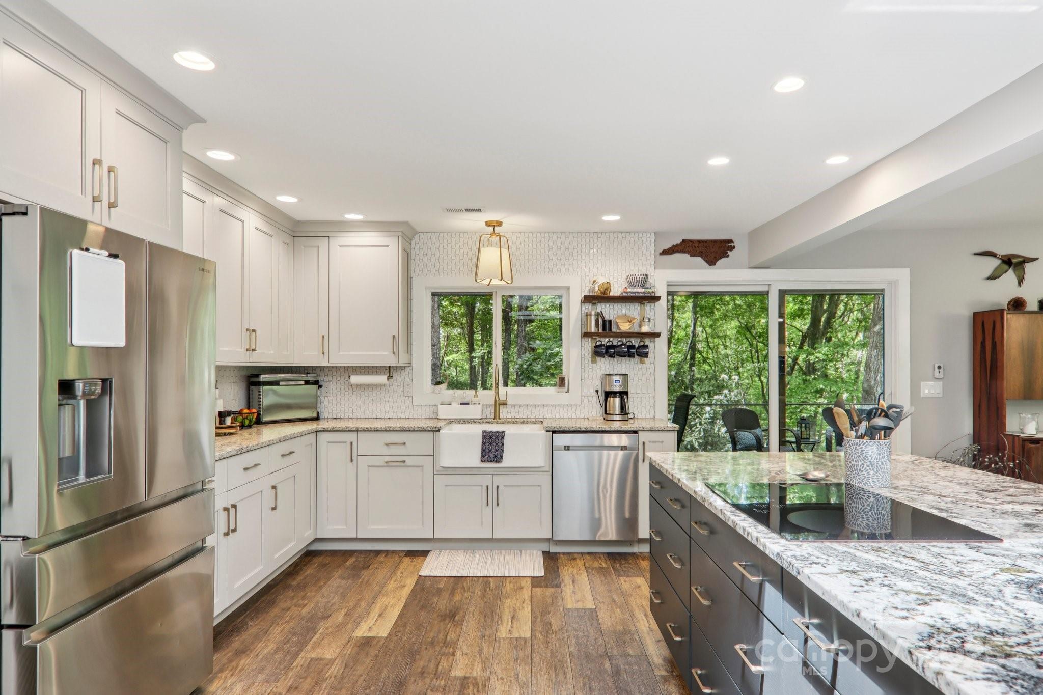 1184 Salola Lane