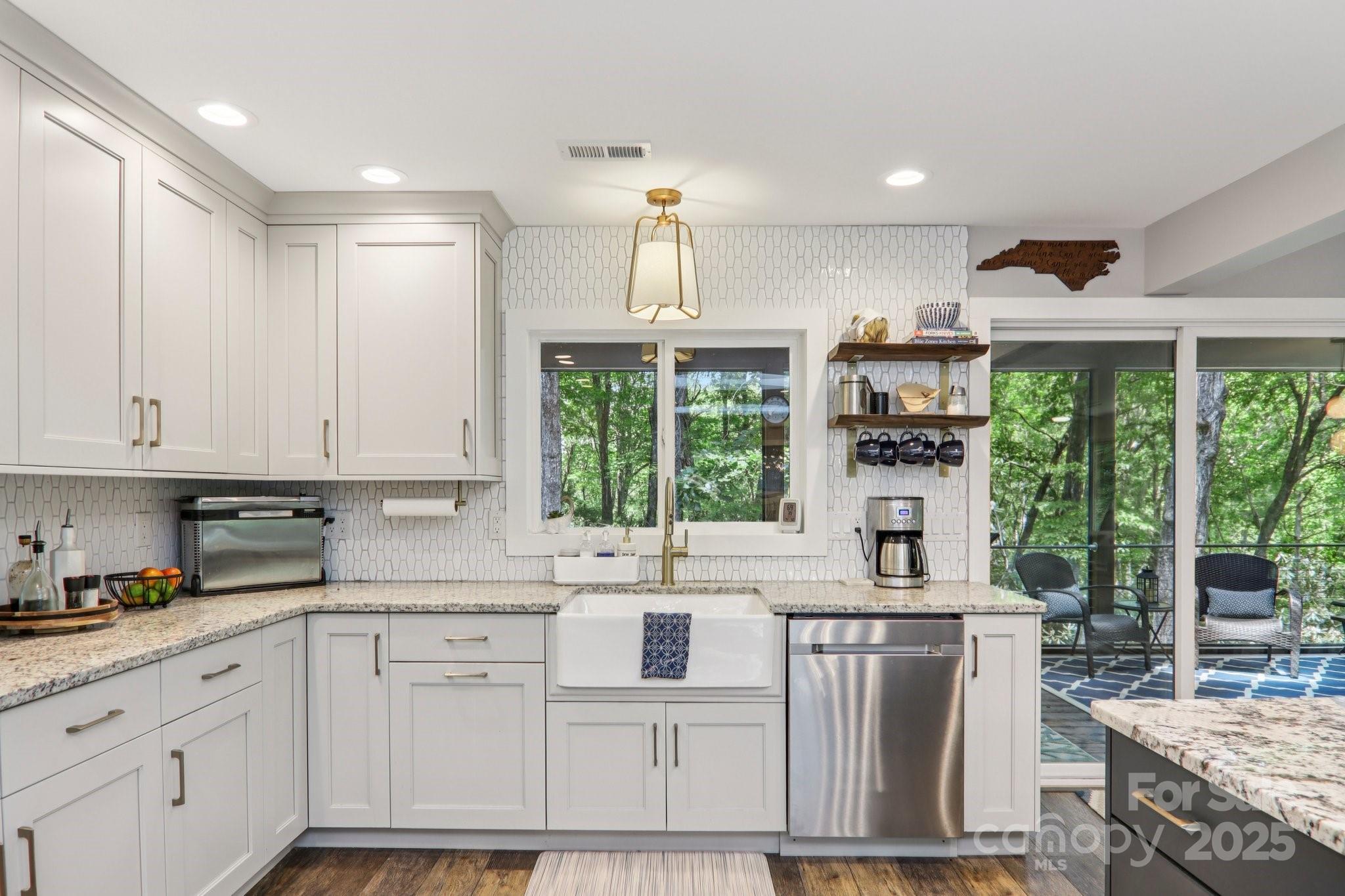 1184 Salola Lane