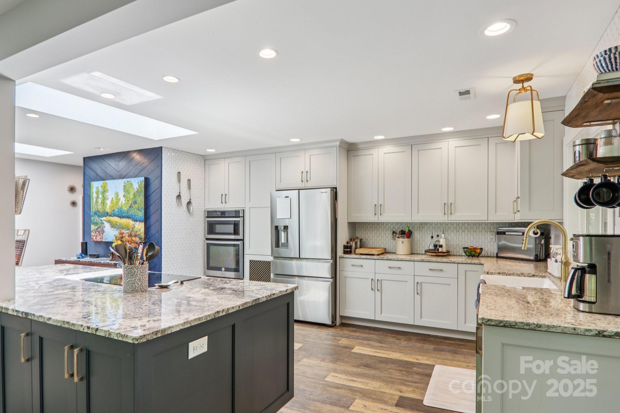 1184 Salola Lane