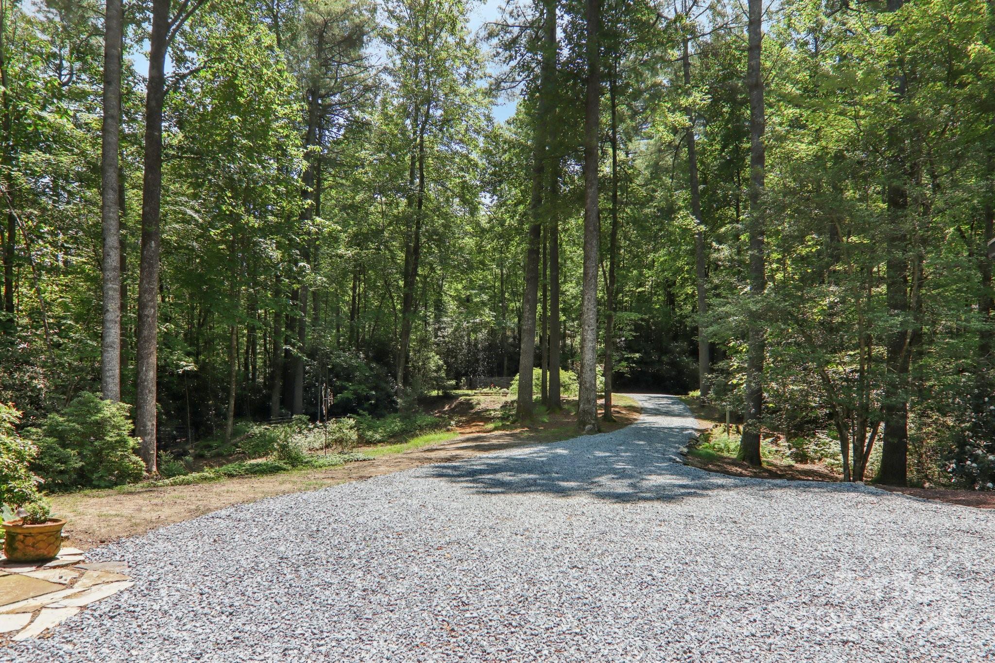 1184 Salola Lane