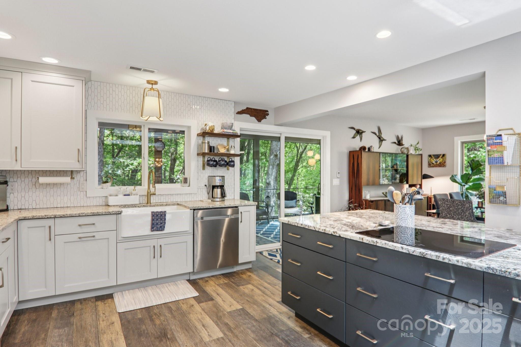 1184 Salola Lane