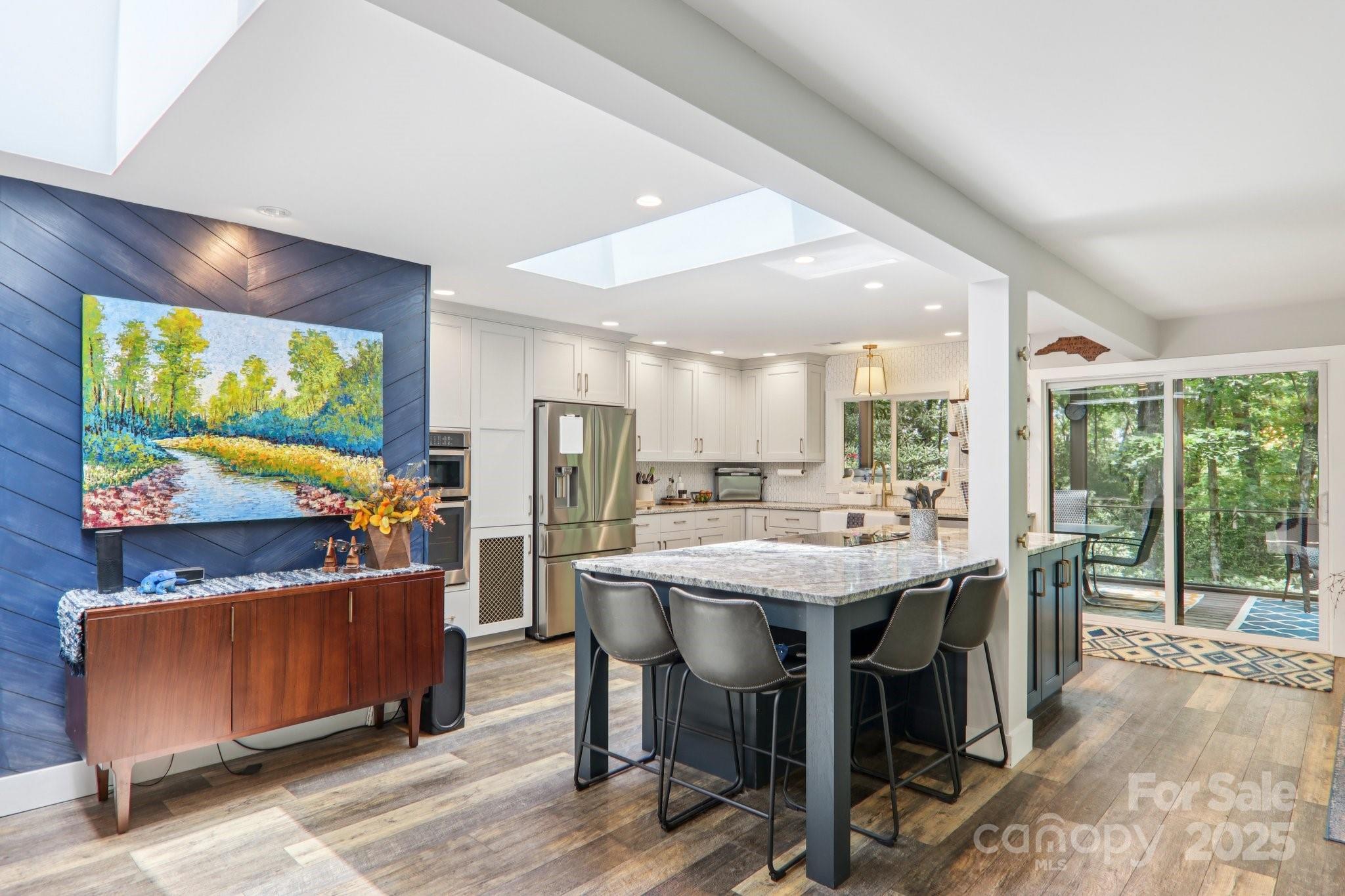 1184 Salola Lane