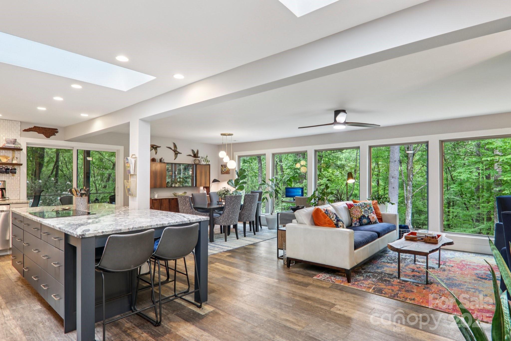 1184 Salola Lane