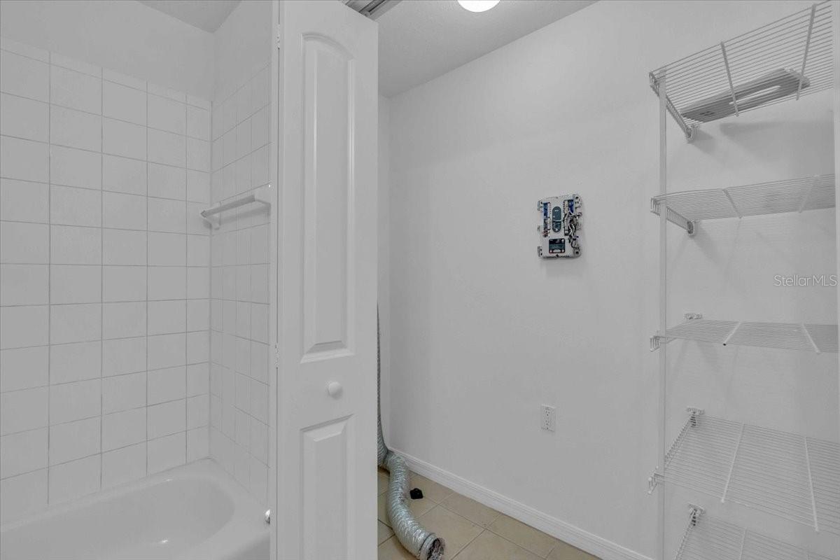 360 CAPE HARBOUR LOOP