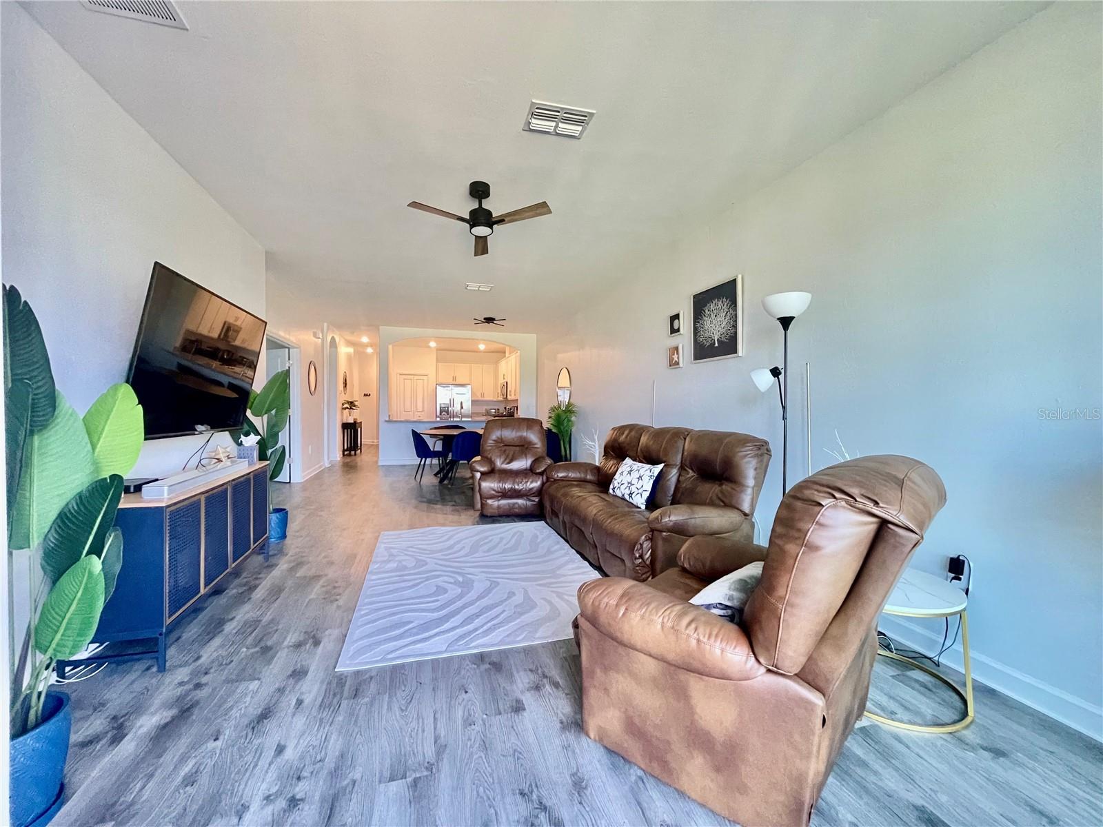 5523 SAPPHIRE STONE CV