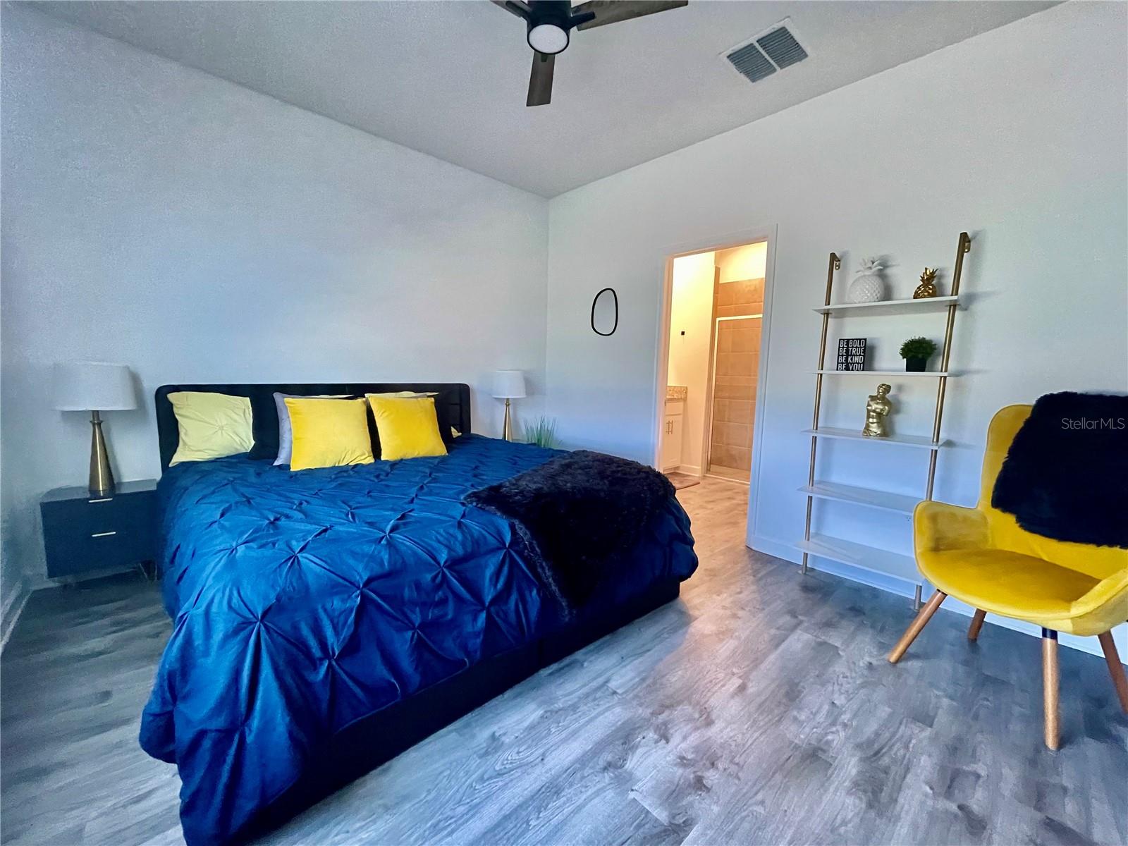 5523 SAPPHIRE STONE CV