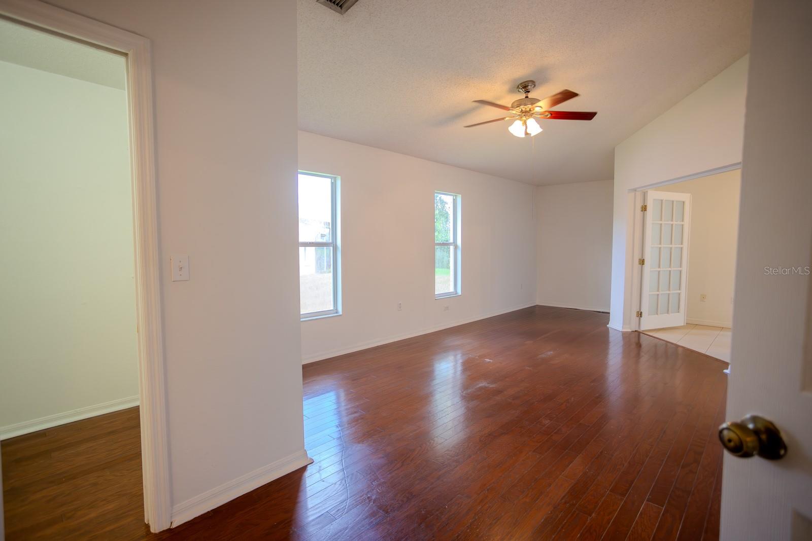 2866 56TH AVENUE CIR E