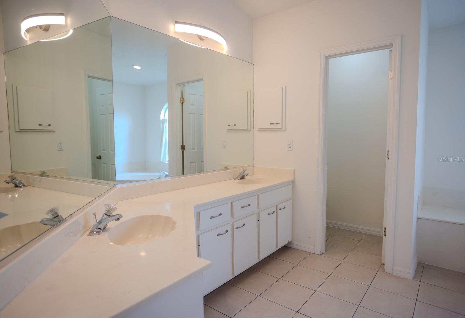 2866 56TH AVENUE CIR E