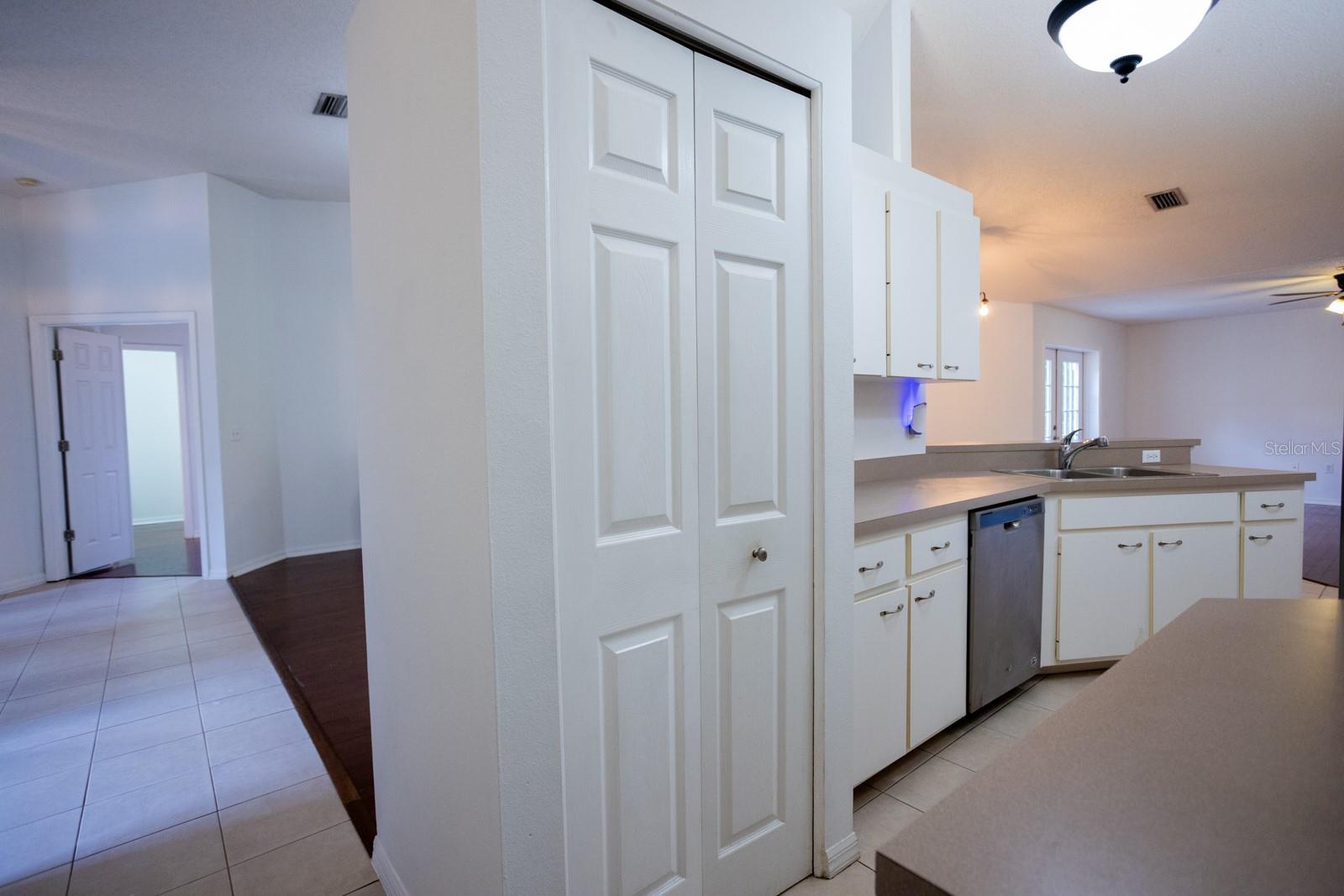 2866 56TH AVENUE CIR E