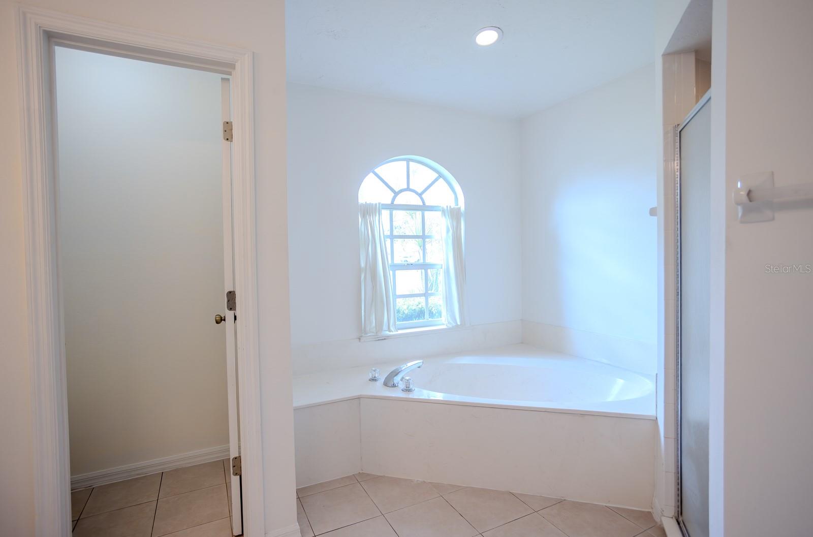 2866 56TH AVENUE CIR E