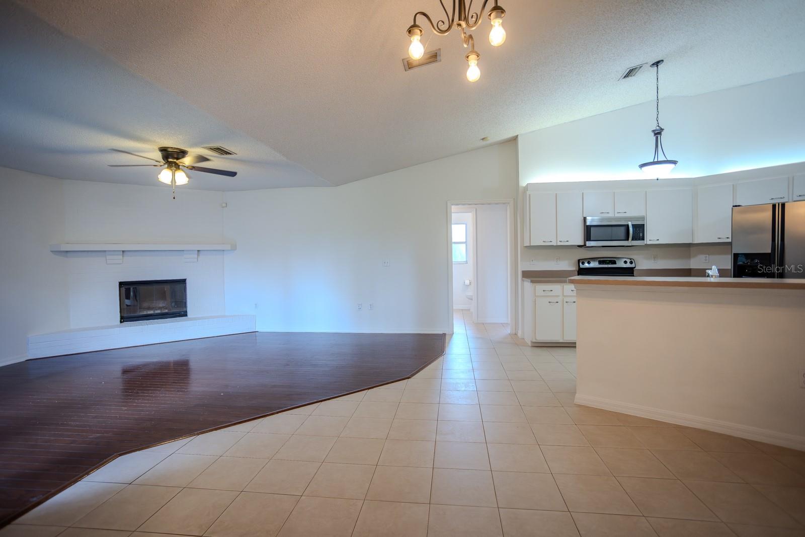 2866 56TH AVENUE CIR E