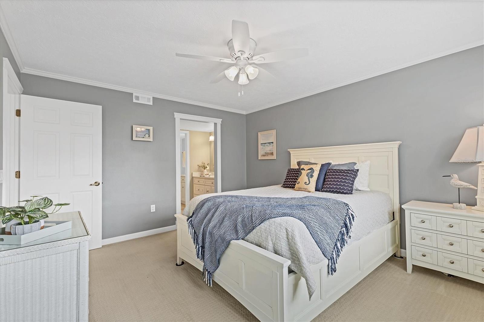 5627 SHEFFIELD GREENE CIR #37