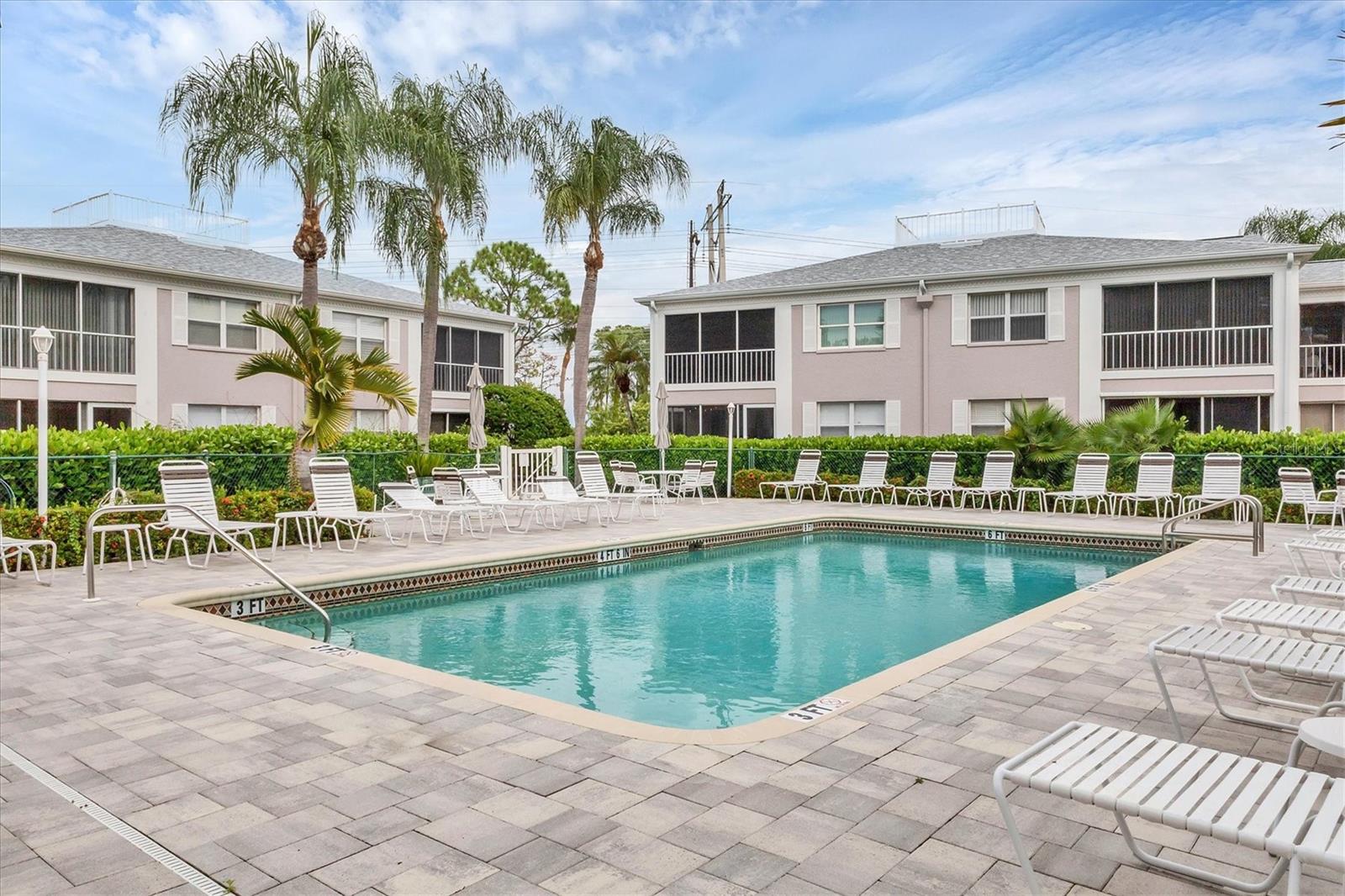 5627 SHEFFIELD GREENE CIR #37