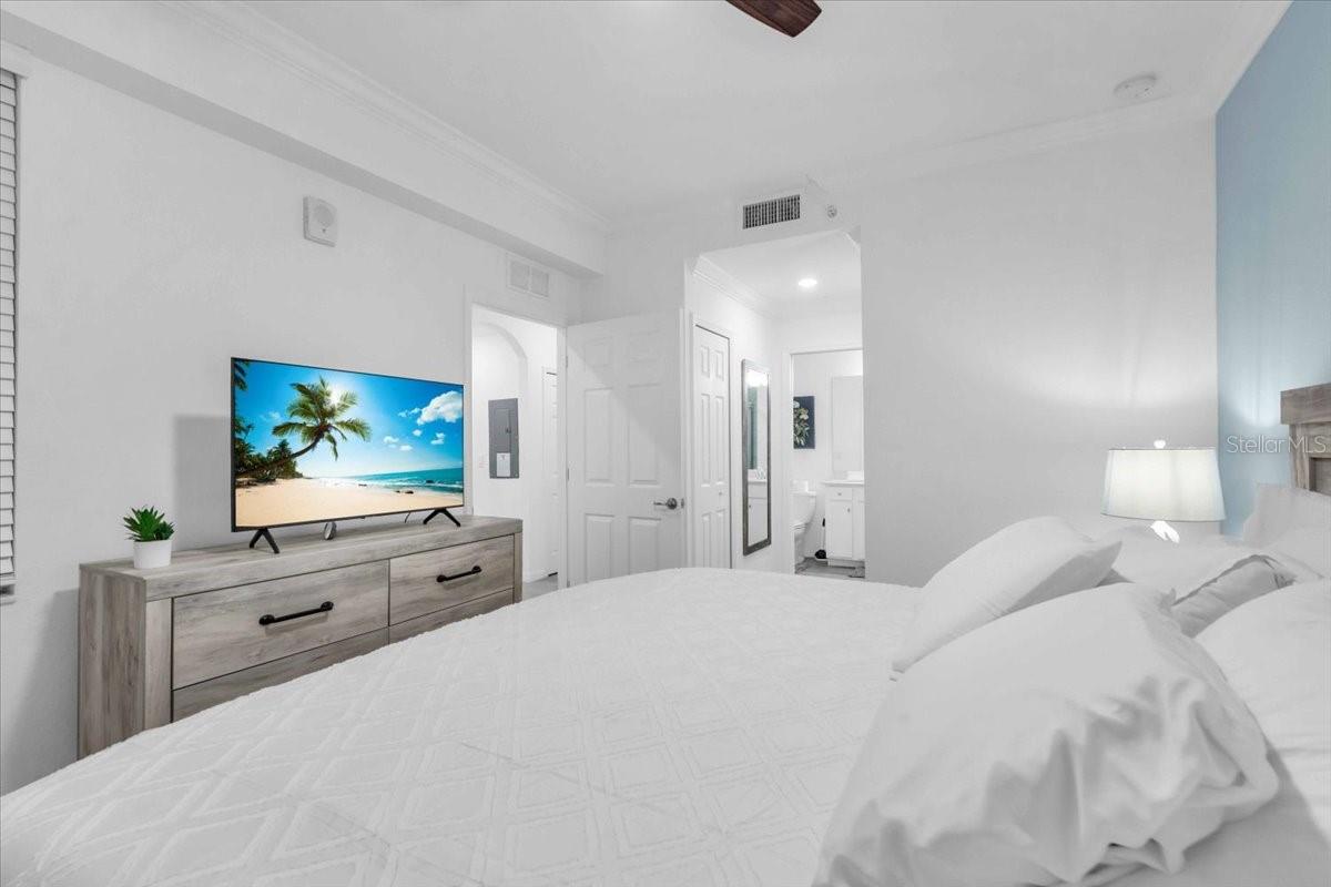 18028 GAWTHROP DR #107