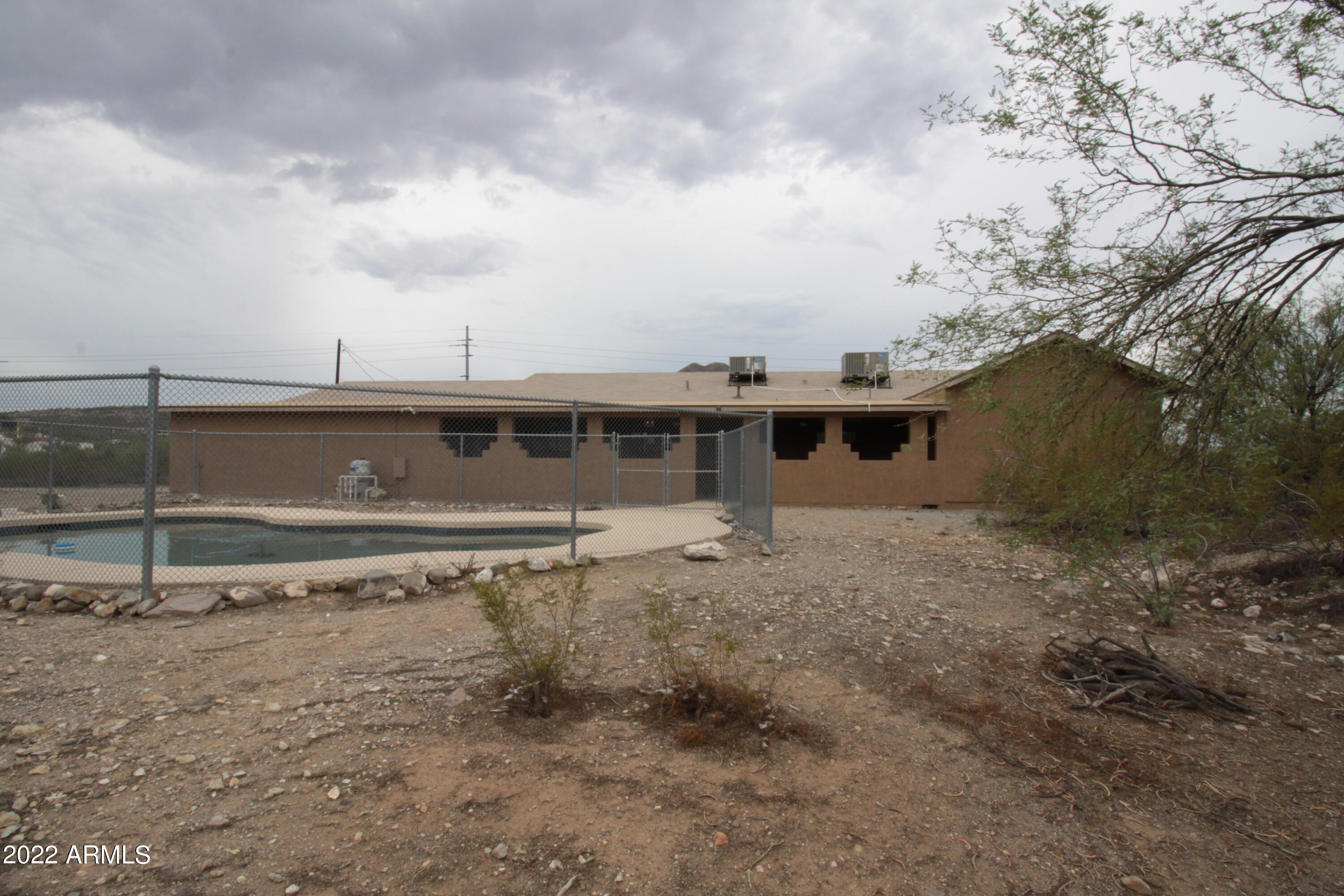 2944 W NEW RIVER Road