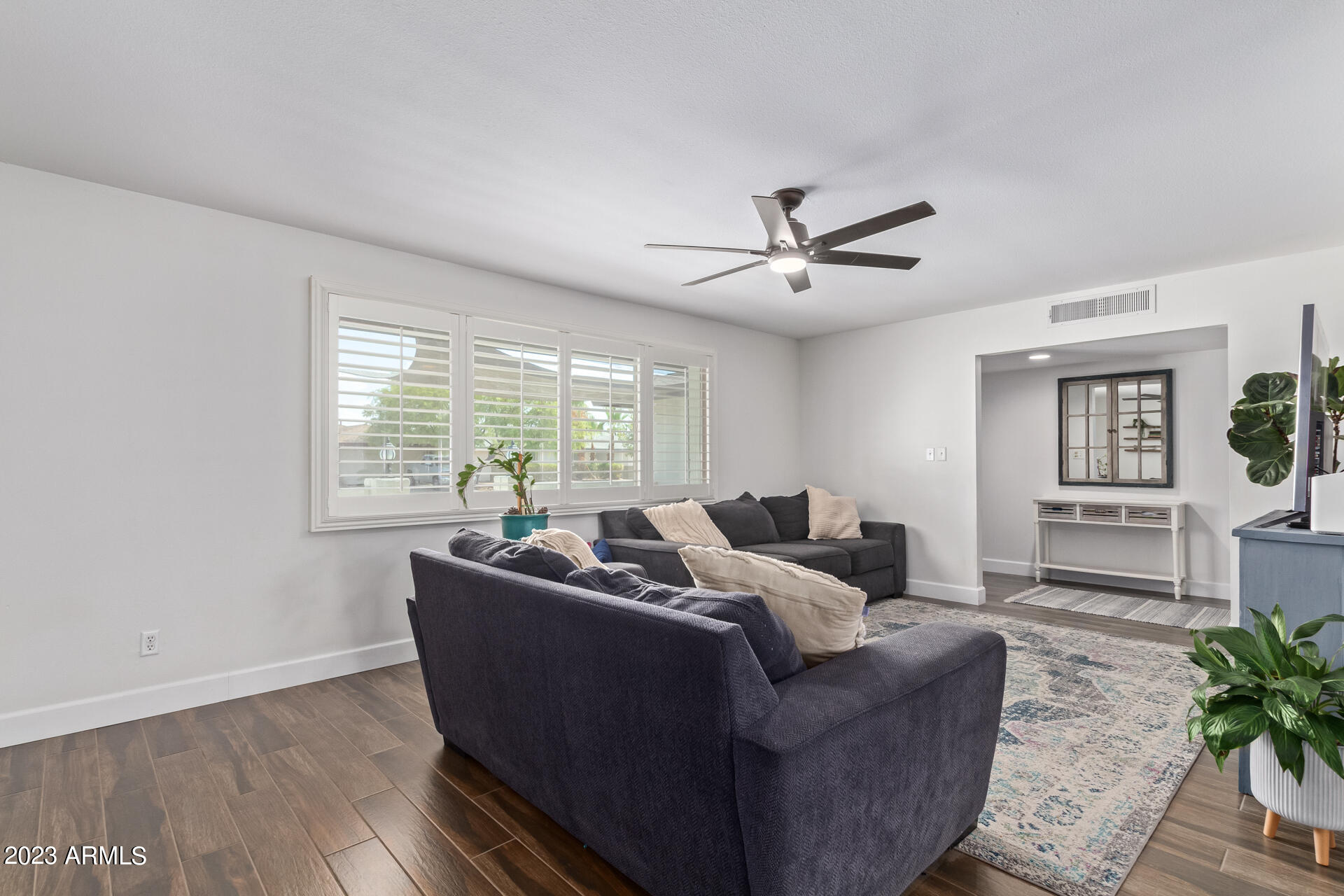 1942 E PEBBLE BEACH Drive