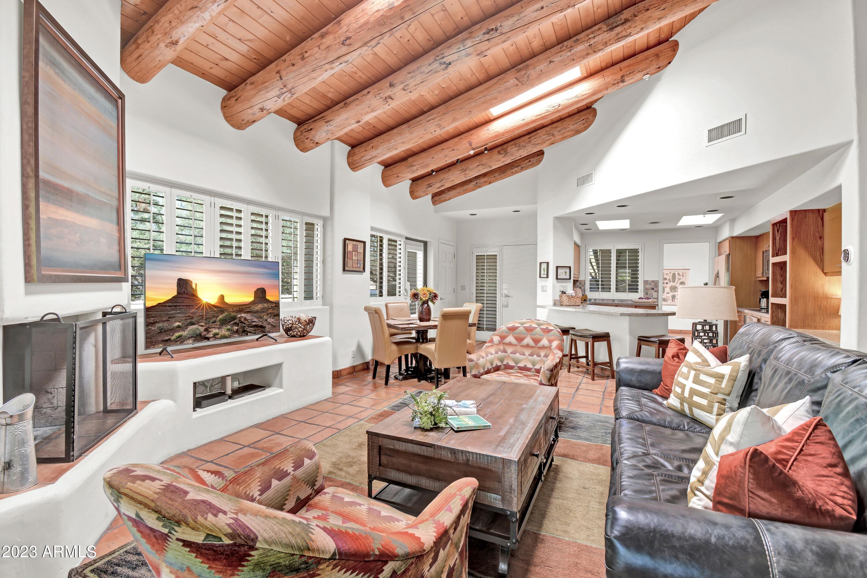 9116 E CLUBHOUSE Court
