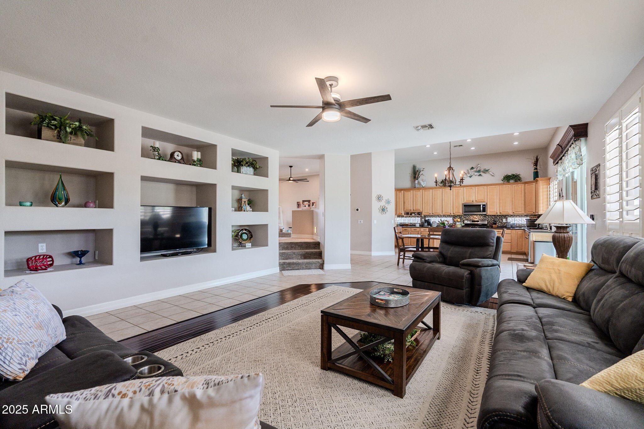3053 S CANFIELD