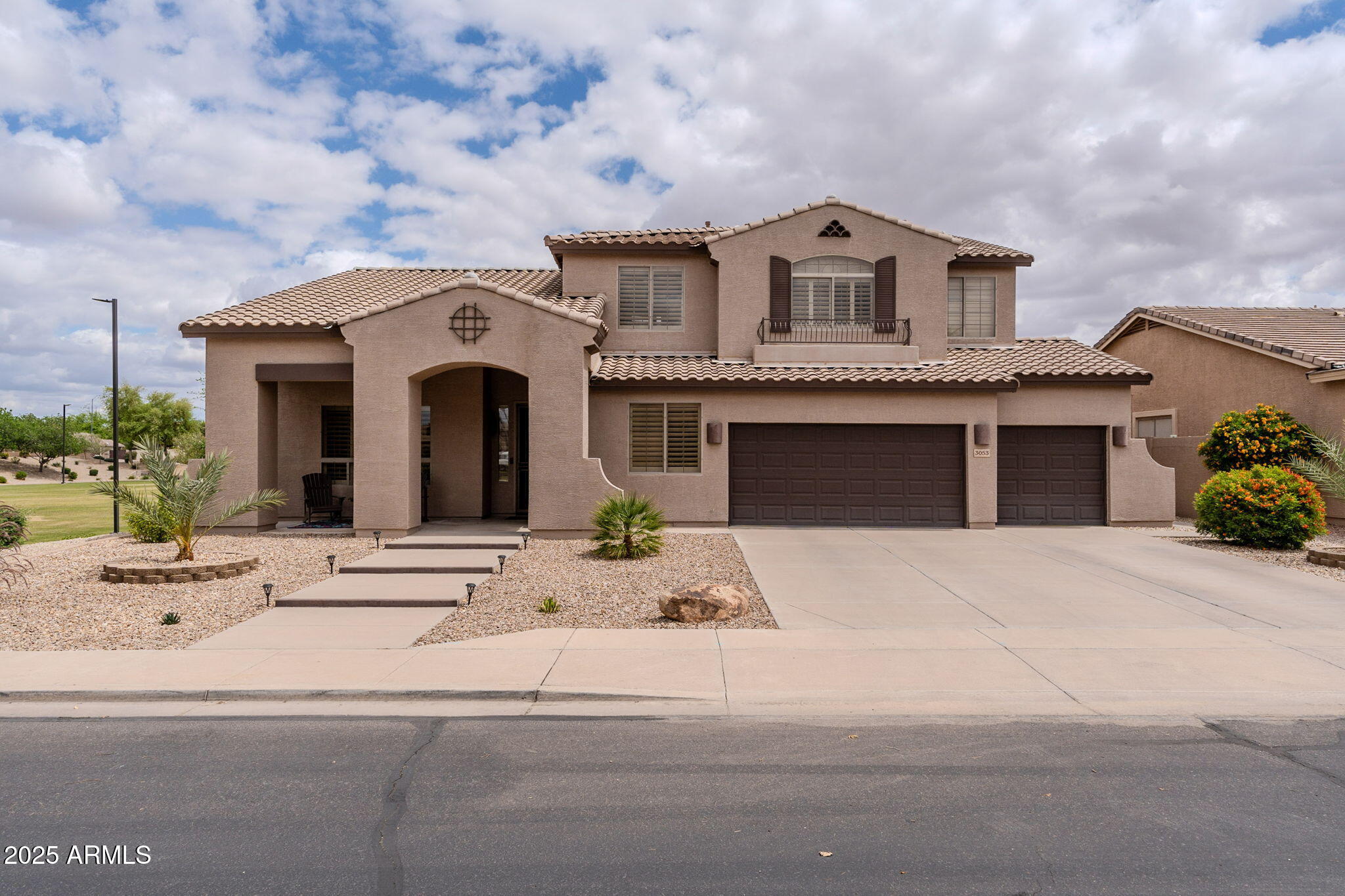 3053 S CANFIELD