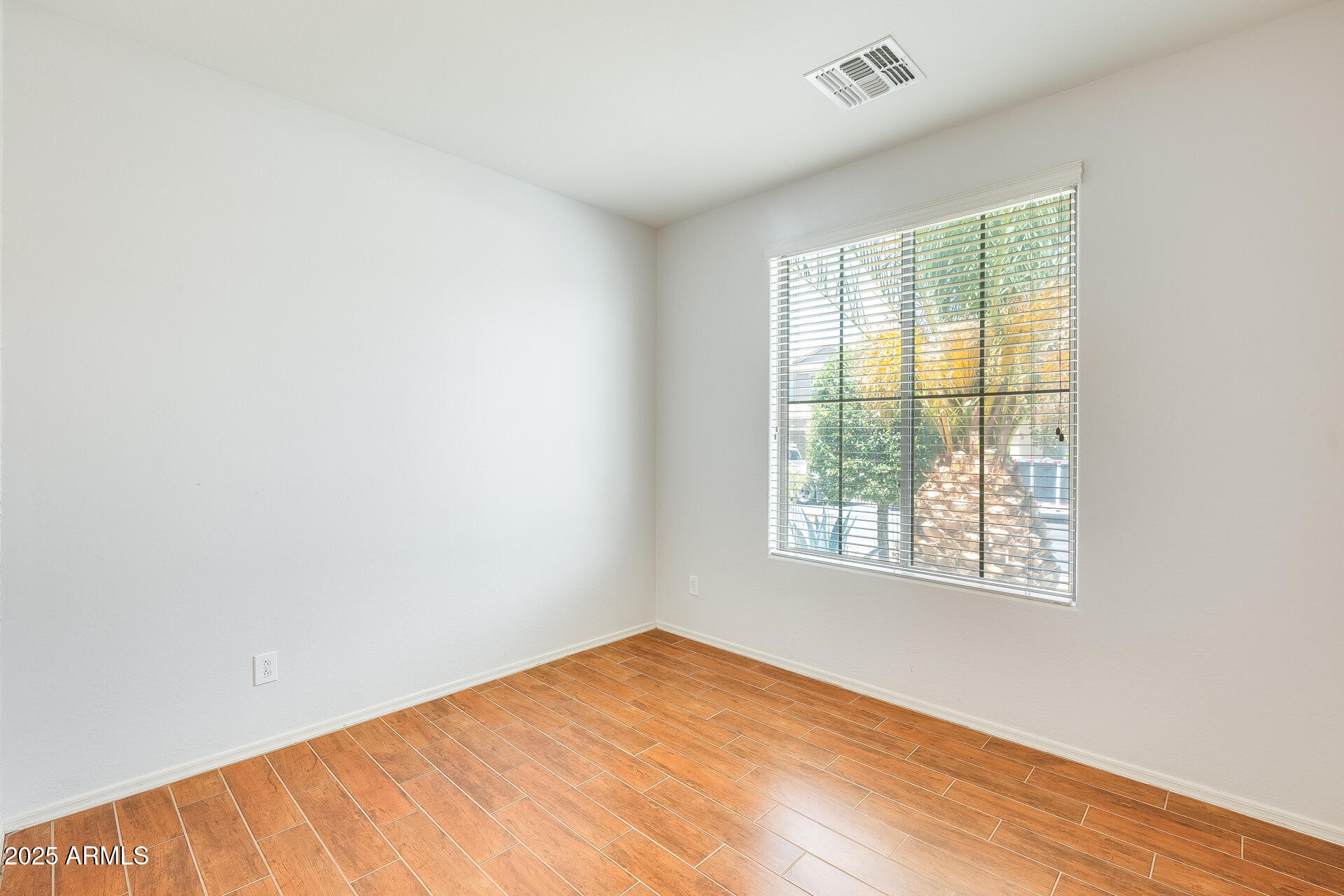 38125 W SANTA CLARA Avenue