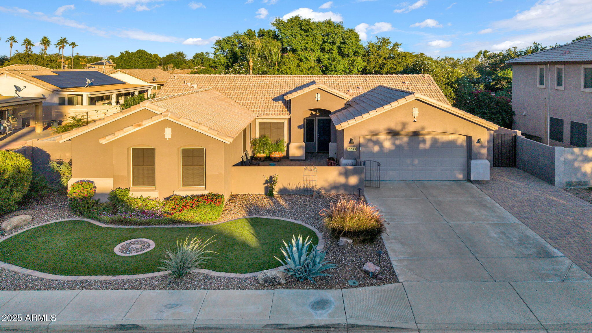 7733 N 54TH Lane