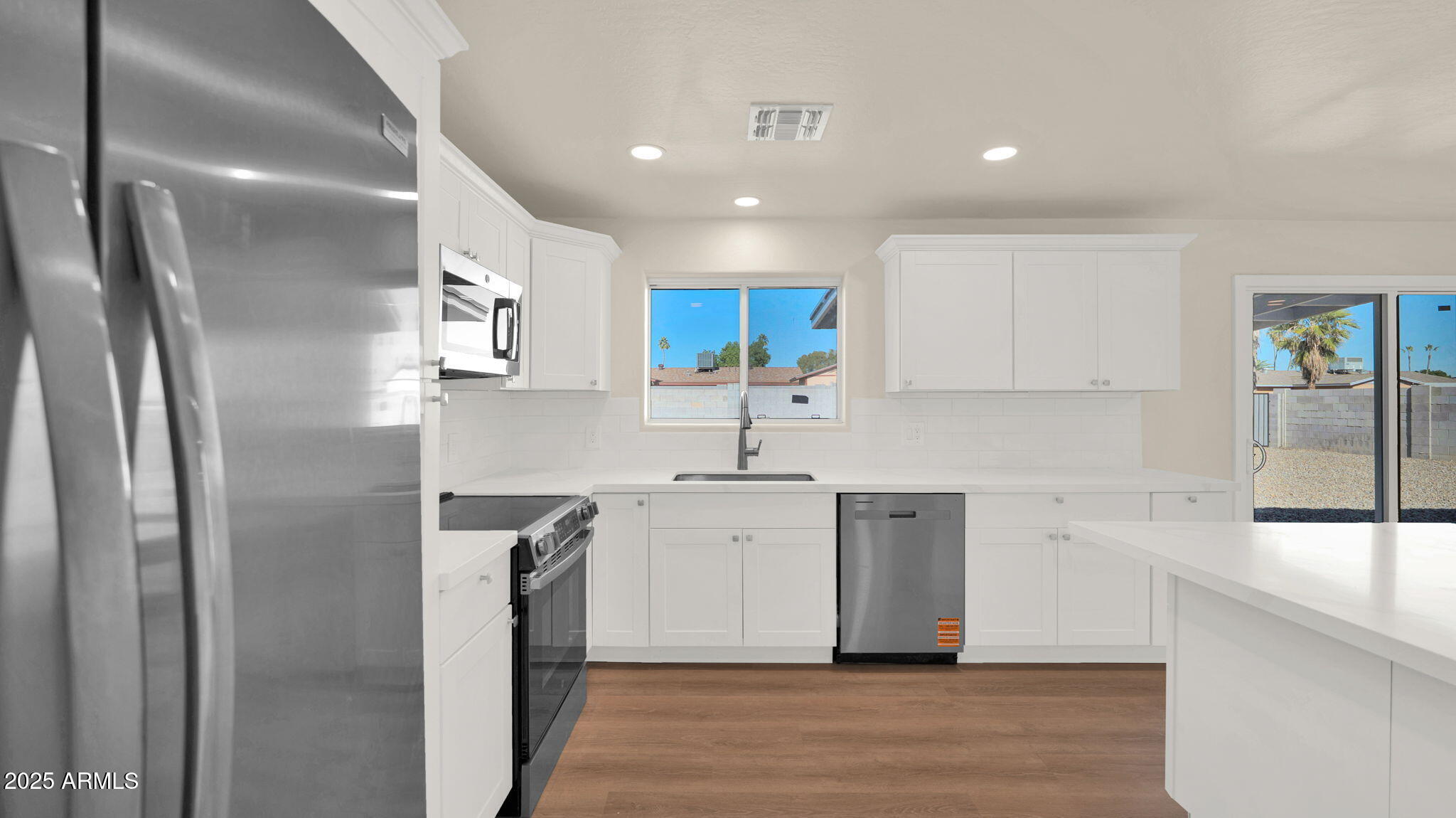 3430 E POINSETTIA Drive