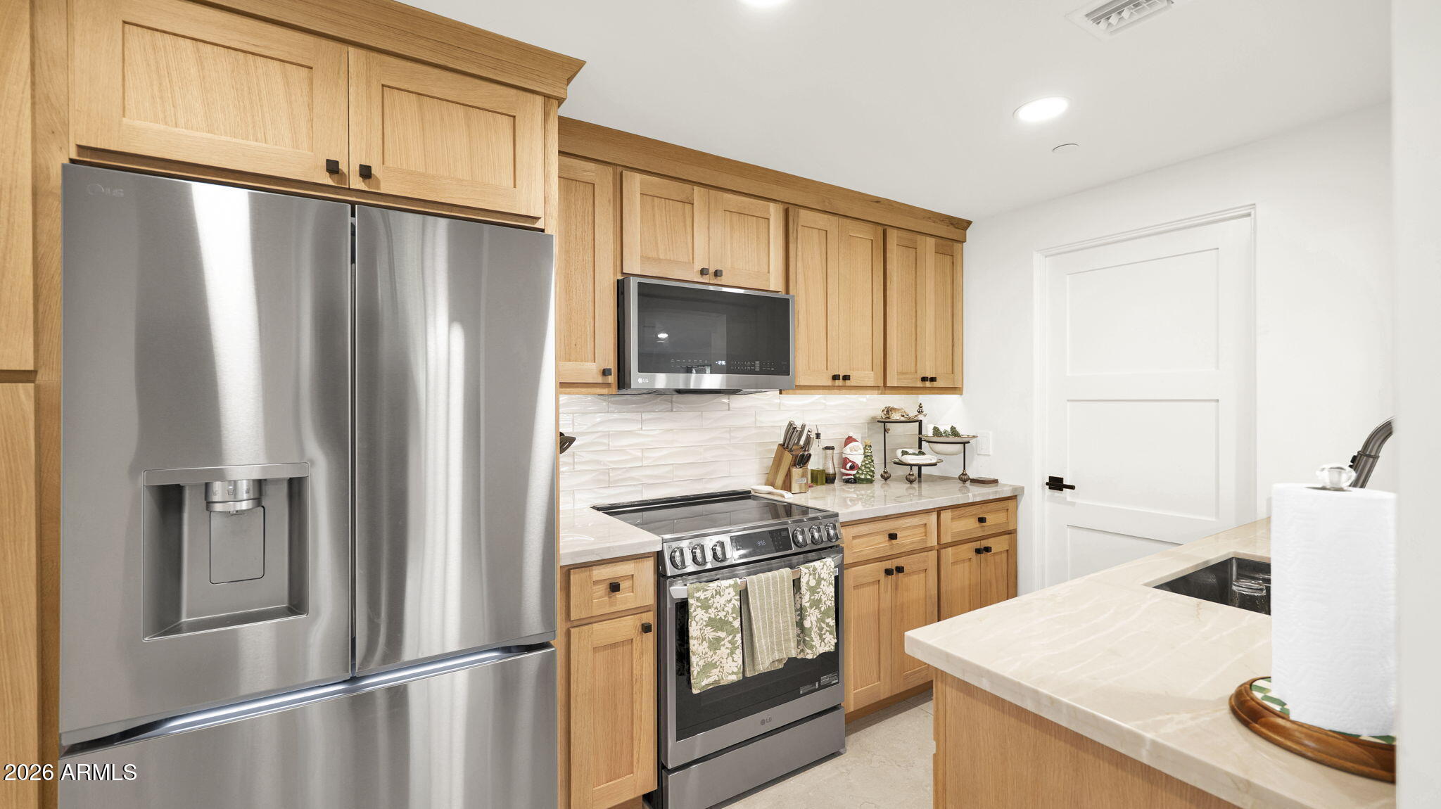 8967 E LAZYWOOD Place