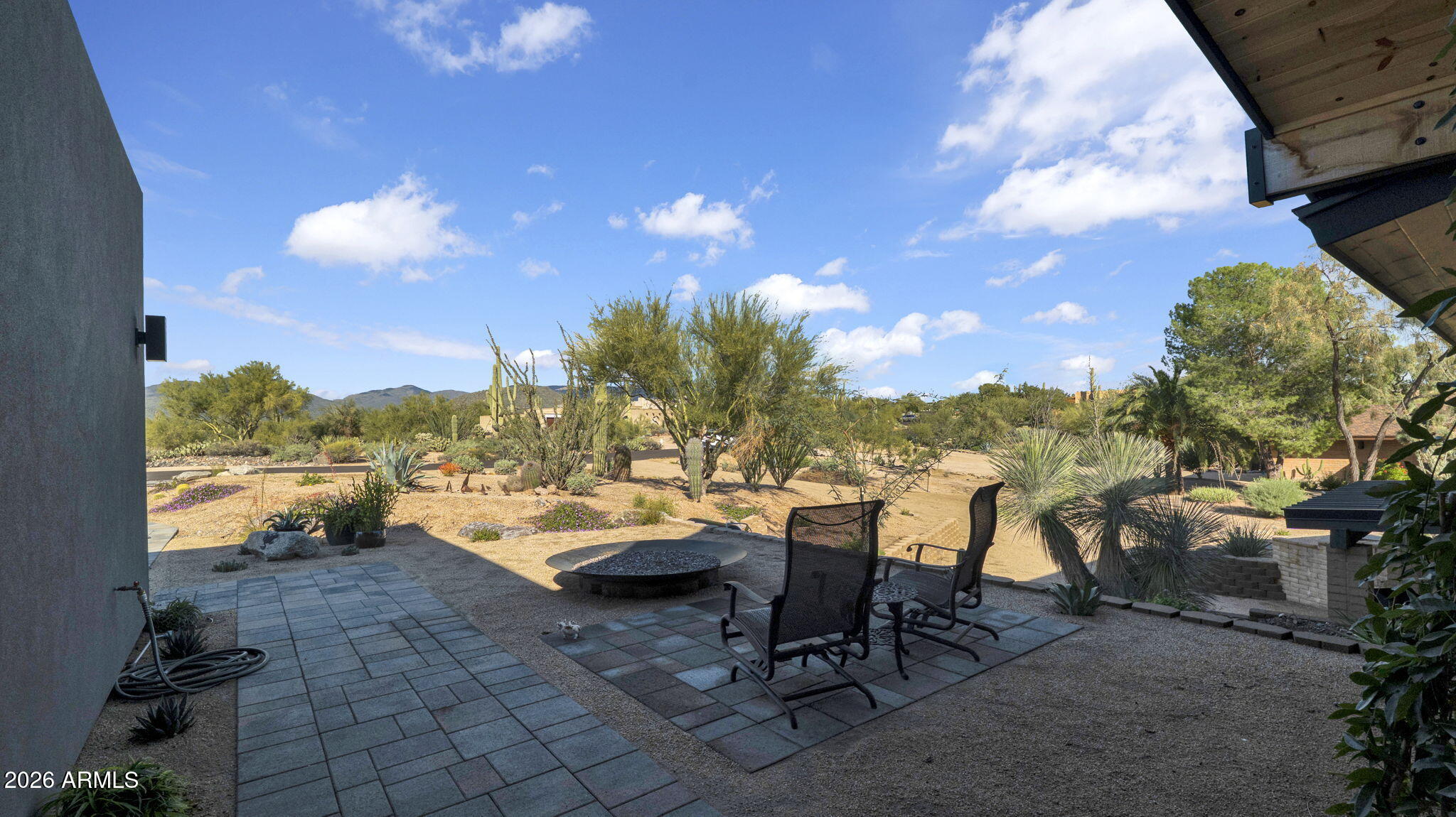 8967 E LAZYWOOD Place