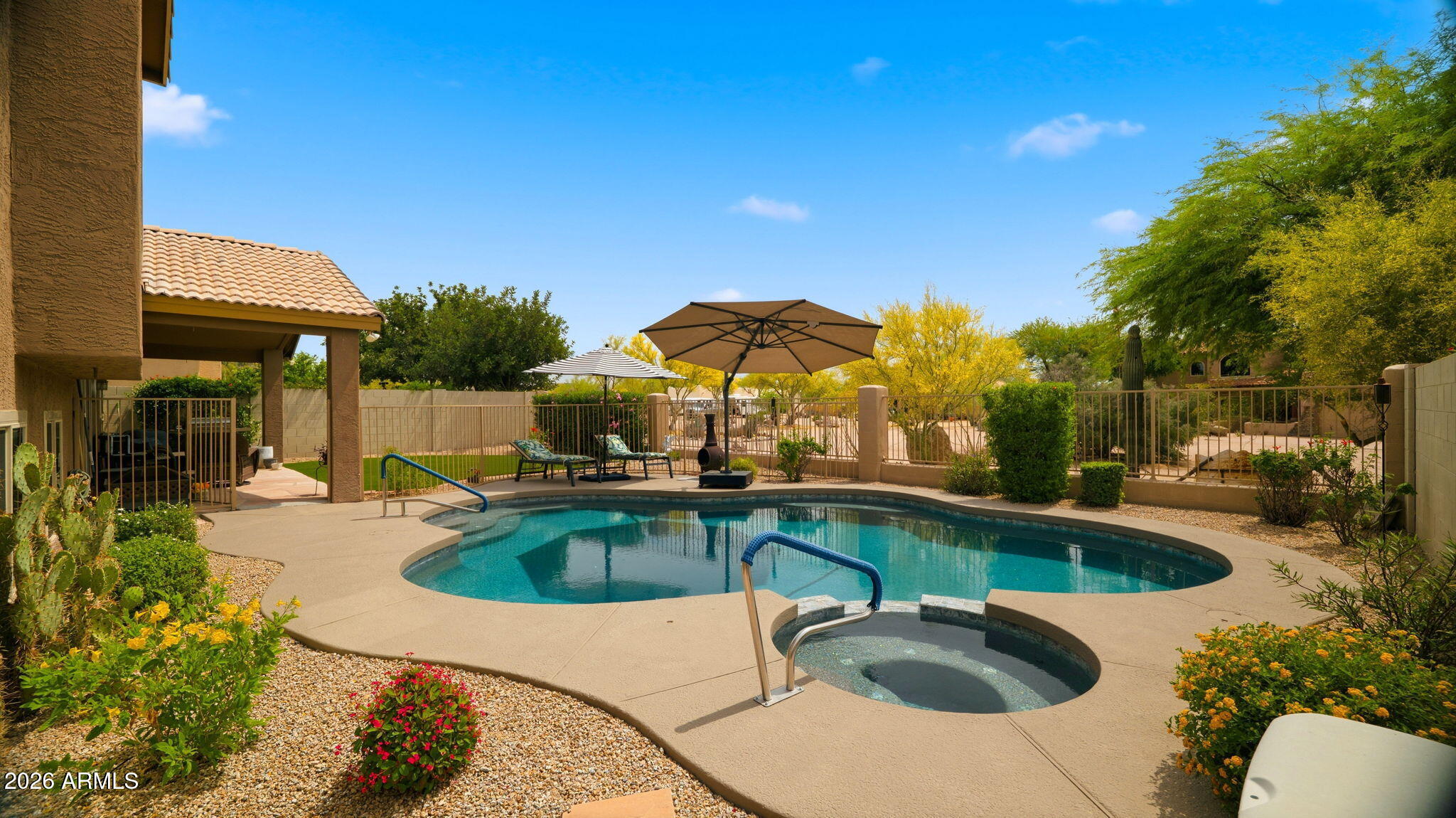 4319 E MORNING VISTA Lane