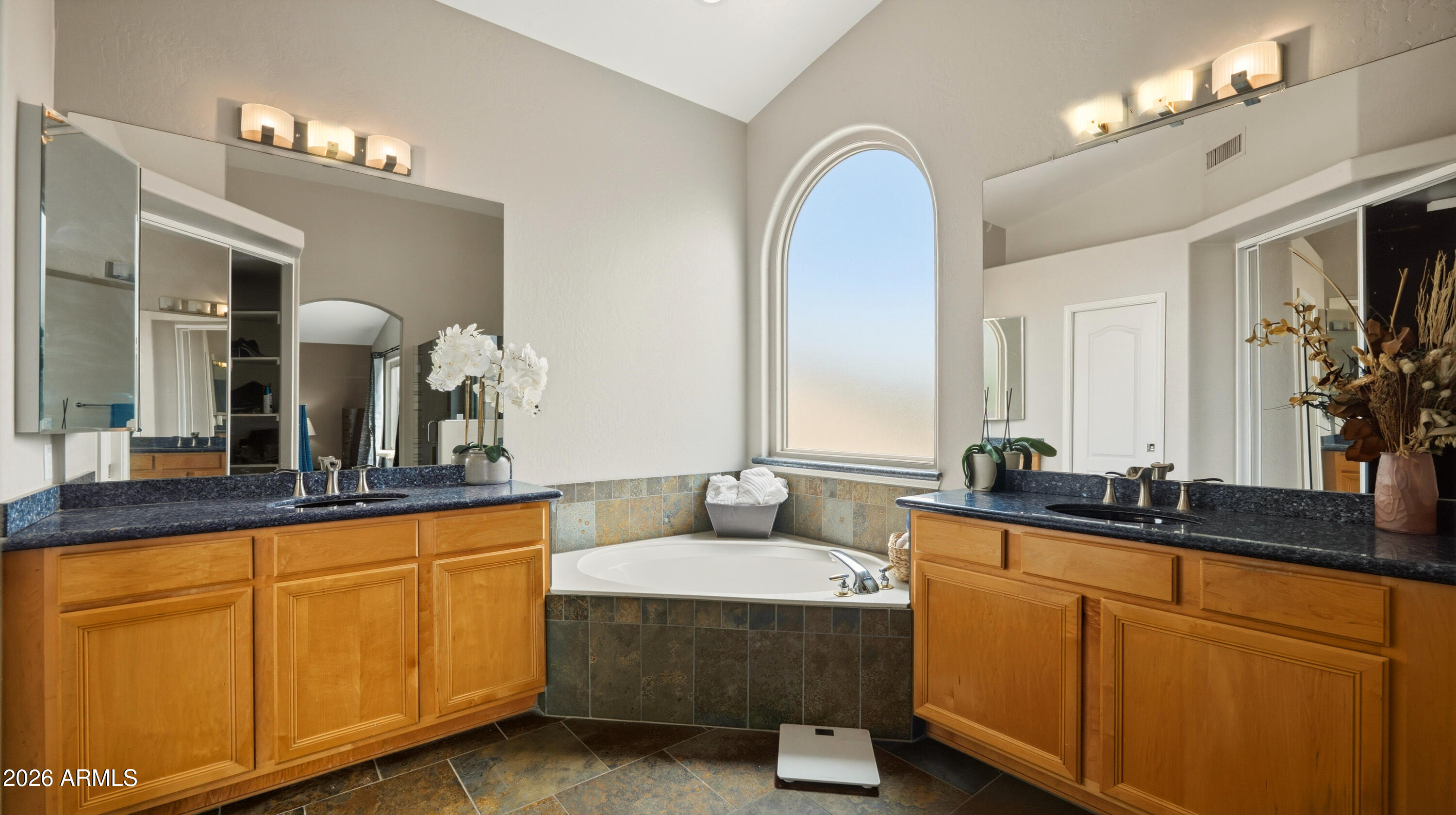 4319 E MORNING VISTA Lane