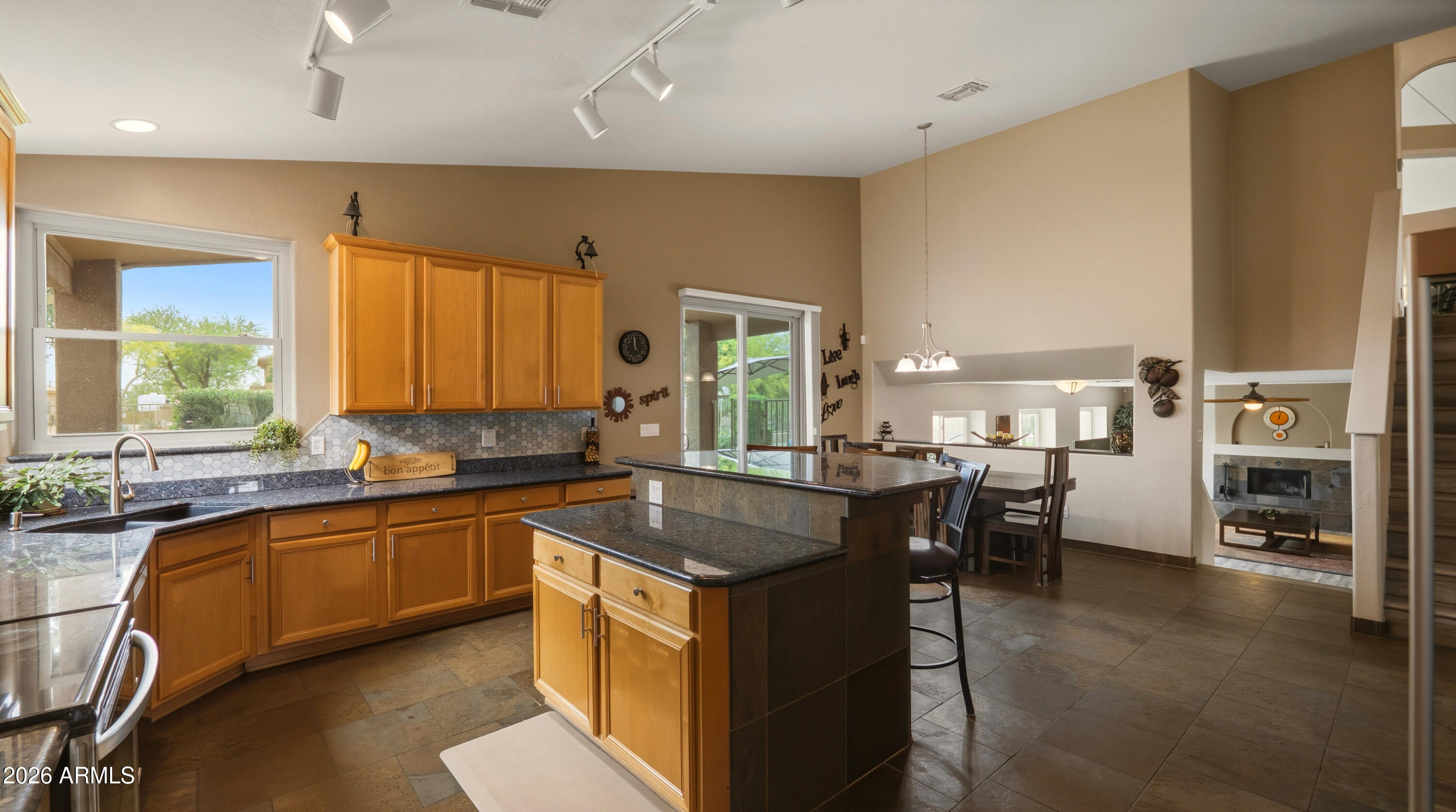 4319 E MORNING VISTA Lane