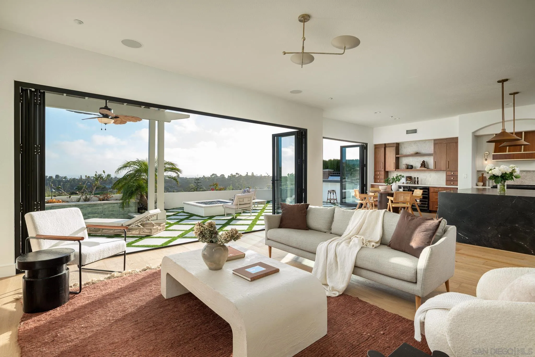 1375 Ravean Ct