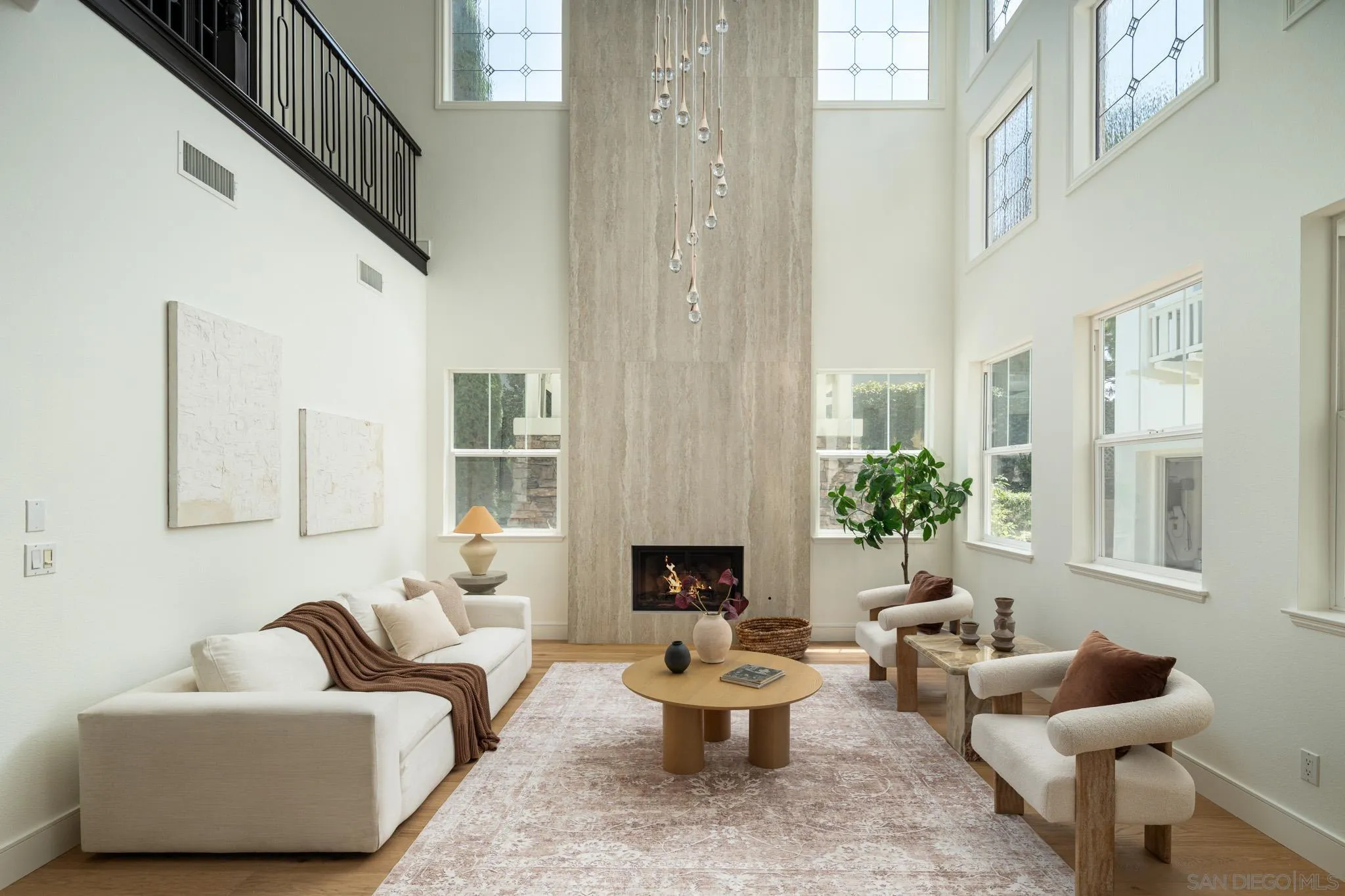 1375 Ravean Ct