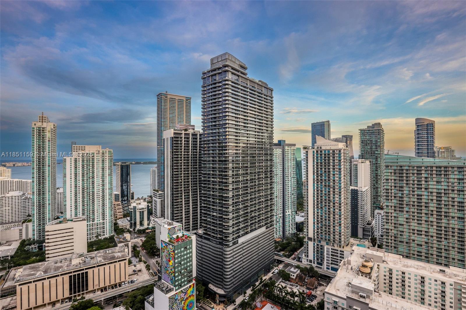 55 SW 9th St # 3906